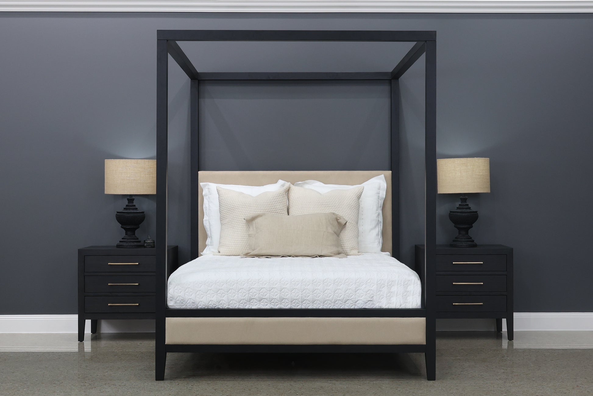 Elizabeth Bed w/ Posts