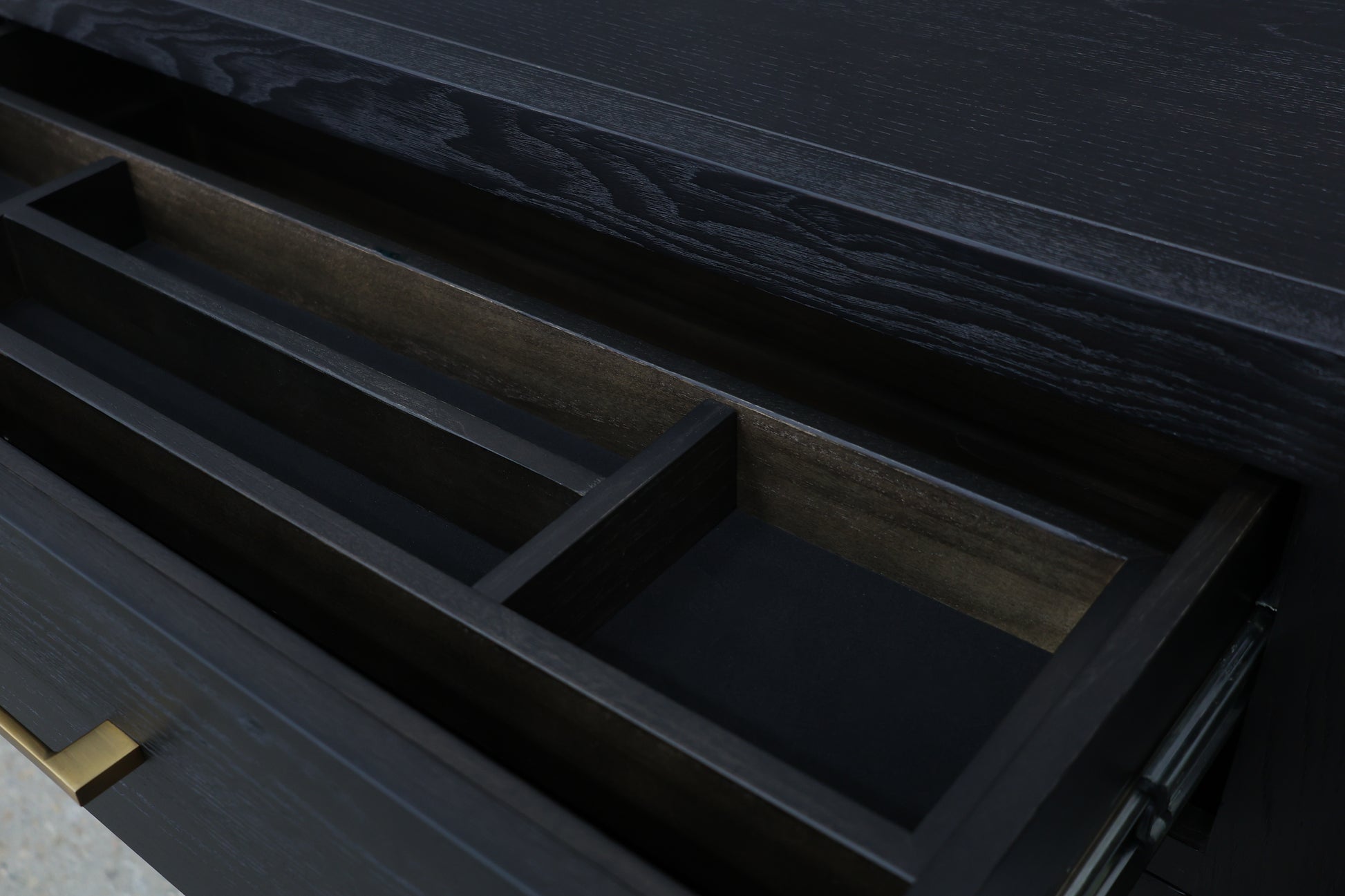 Elizabeth Dresser w/ Jewellery Compartment