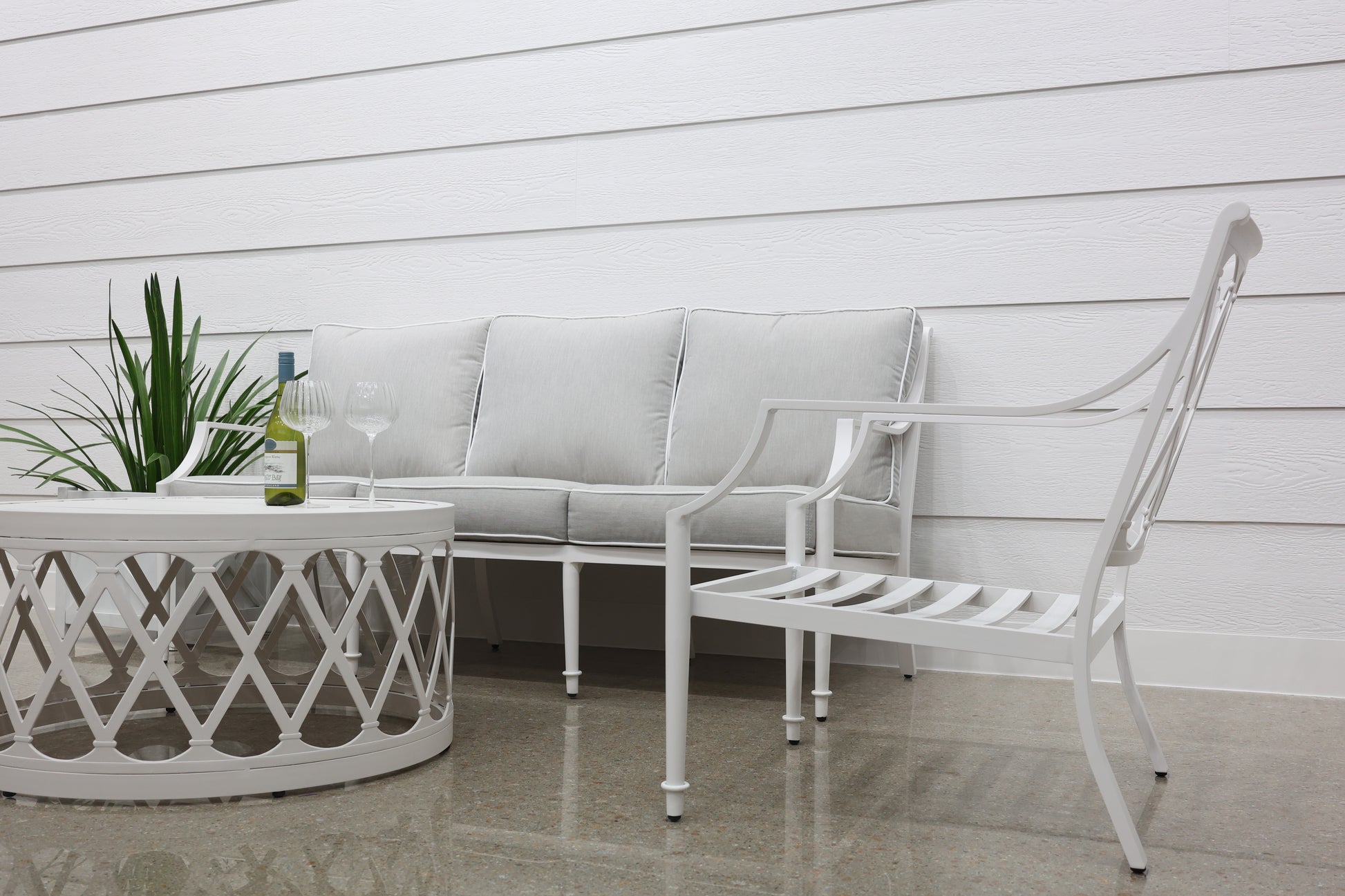 Elmore 4 Piece Outdoor Lounge Setting - White