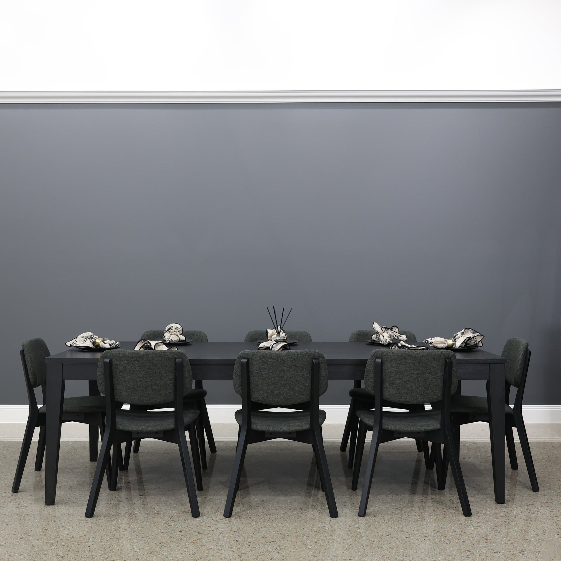Elizabeth Dining Table