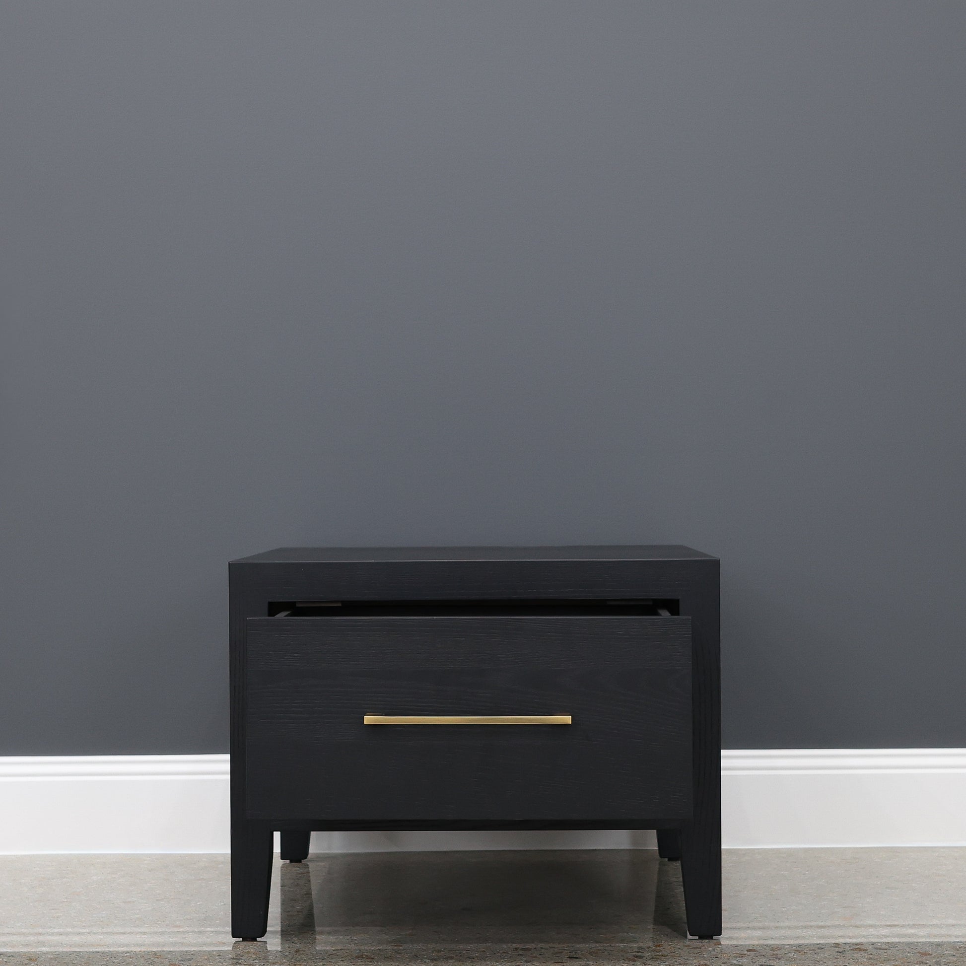 Elizabeth Lamp Table 60cm L