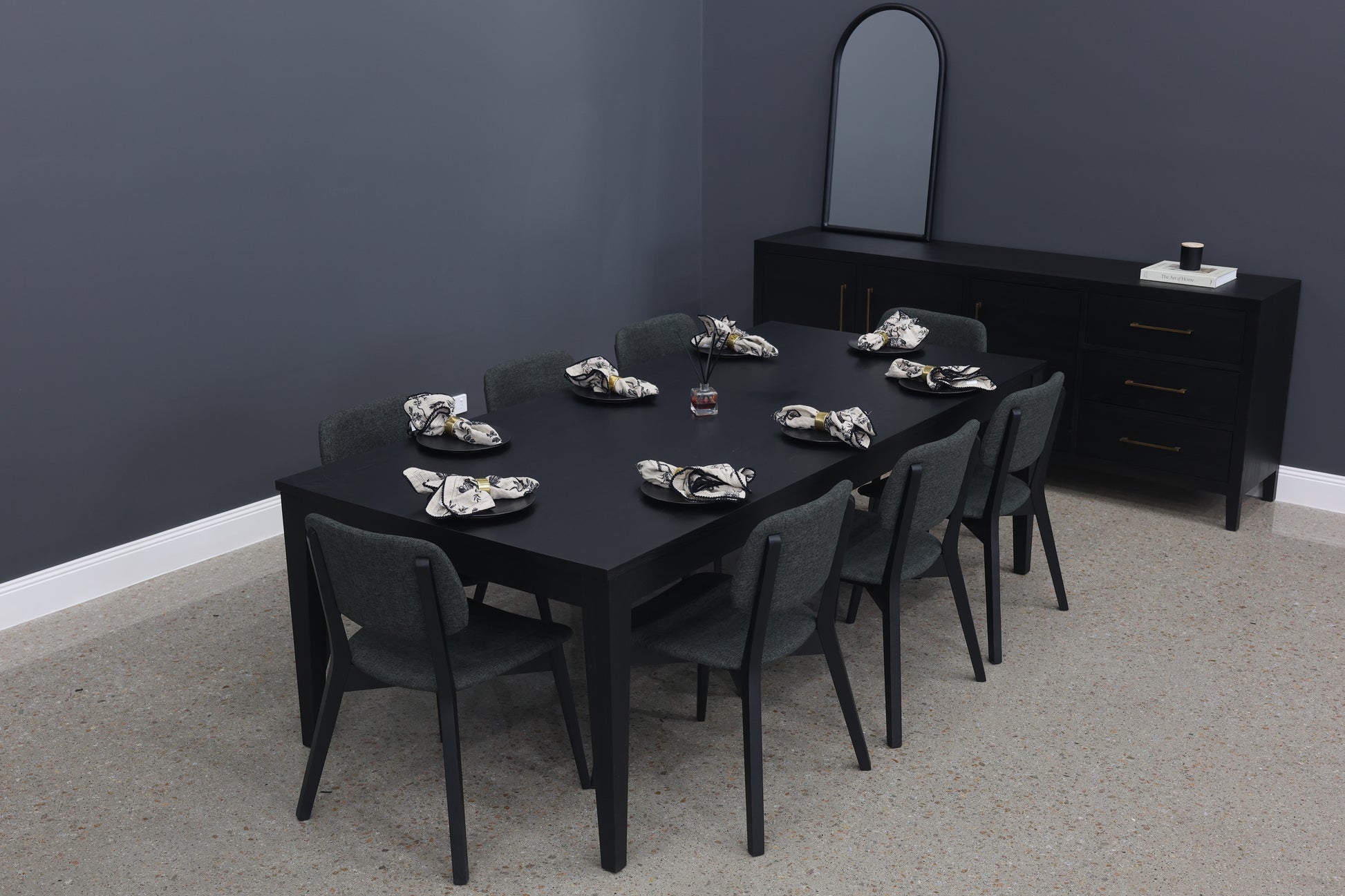 Elizabeth Dining Table