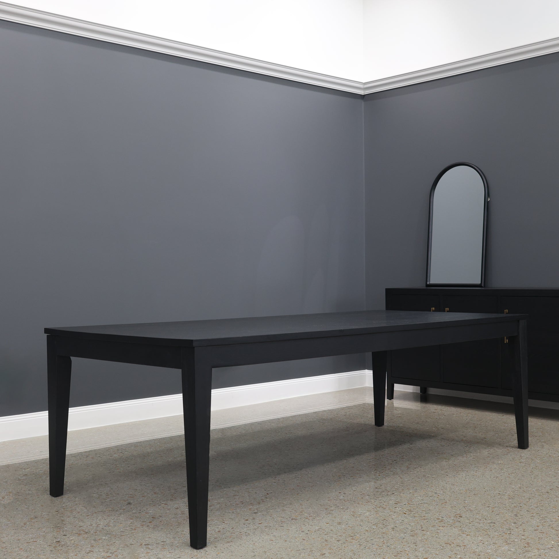 Elizabeth Dining Table