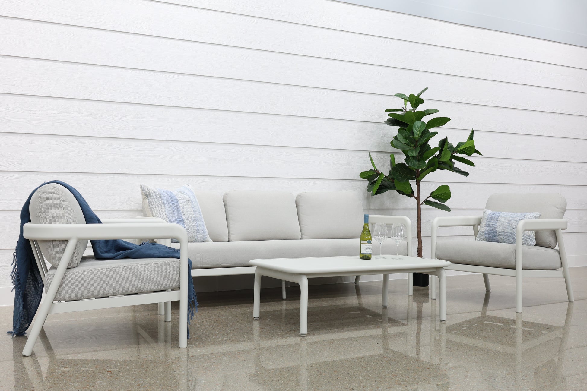 Sunshine Coast 4 Piece Outdoor Lounge Set - White