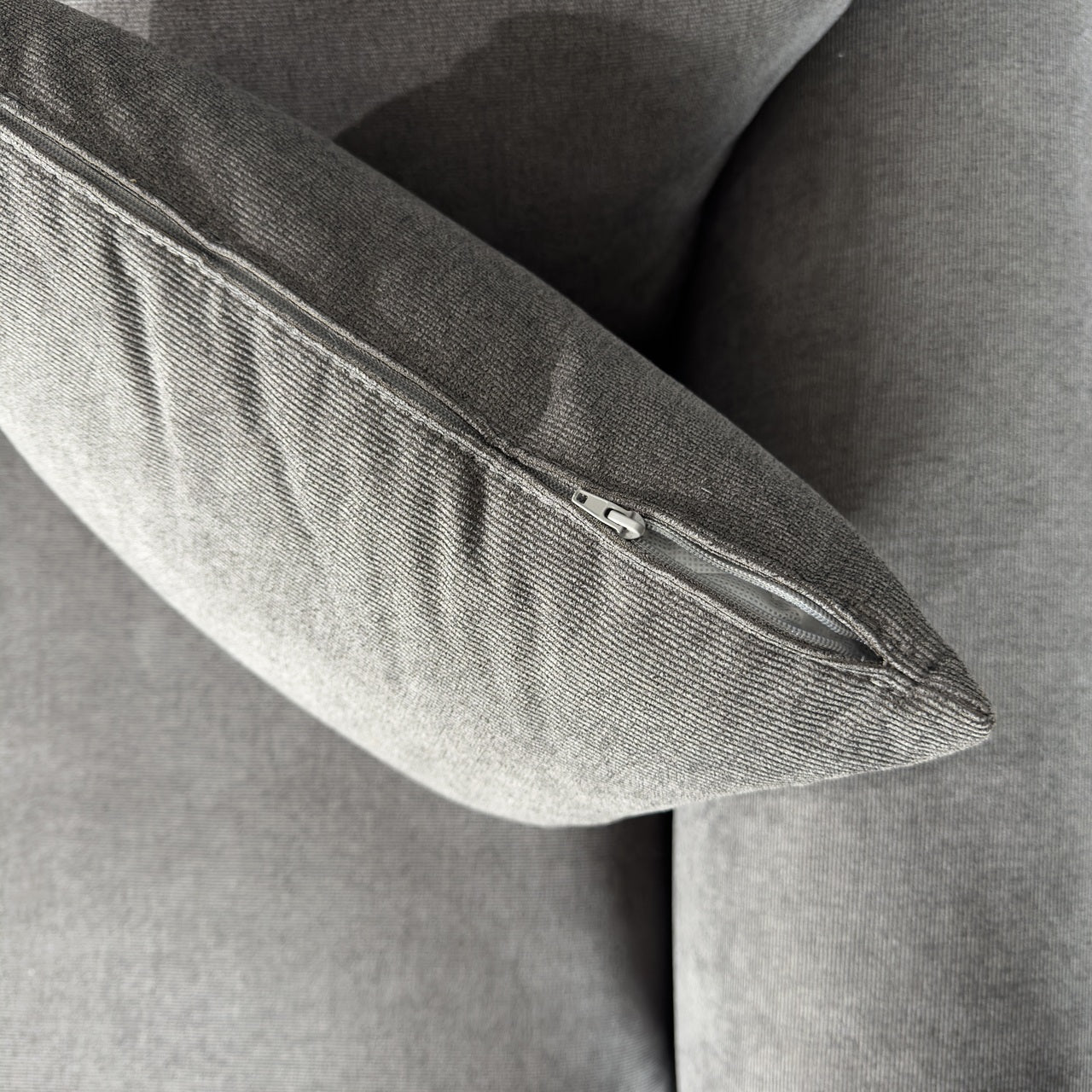 Beverley Loveseat - Storm