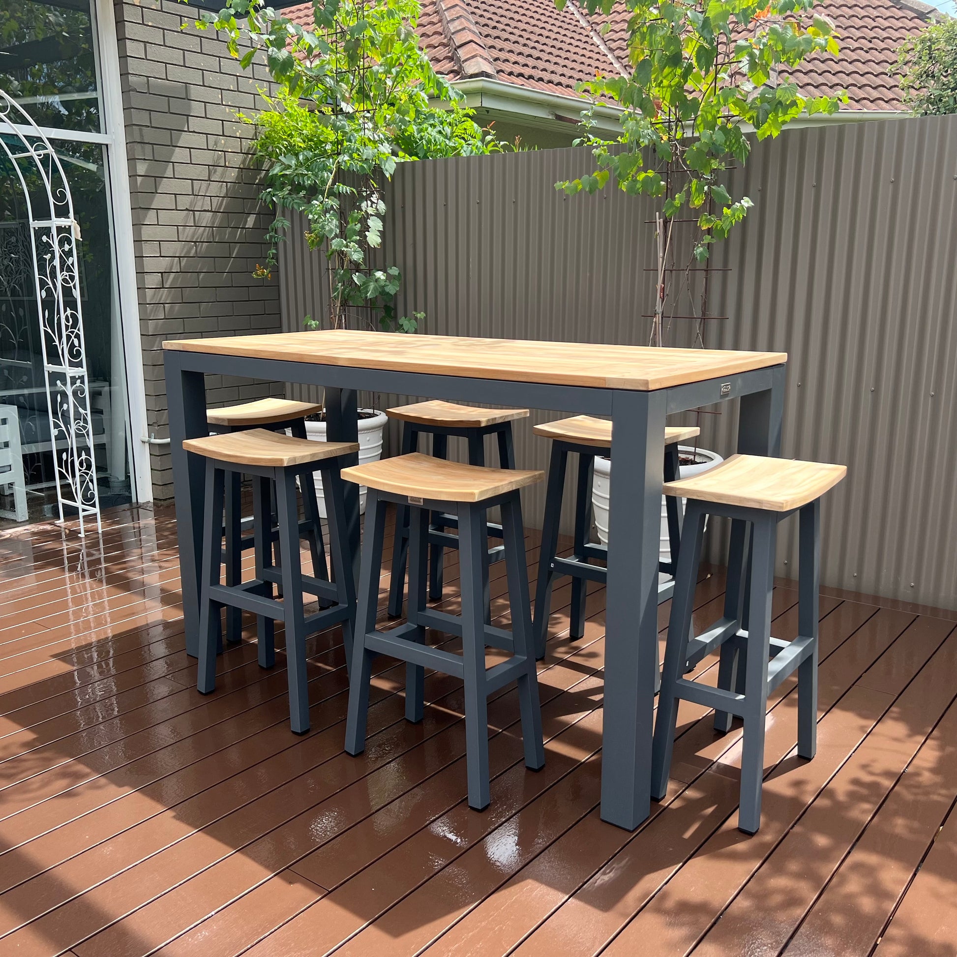 Sense Bar Table - Black