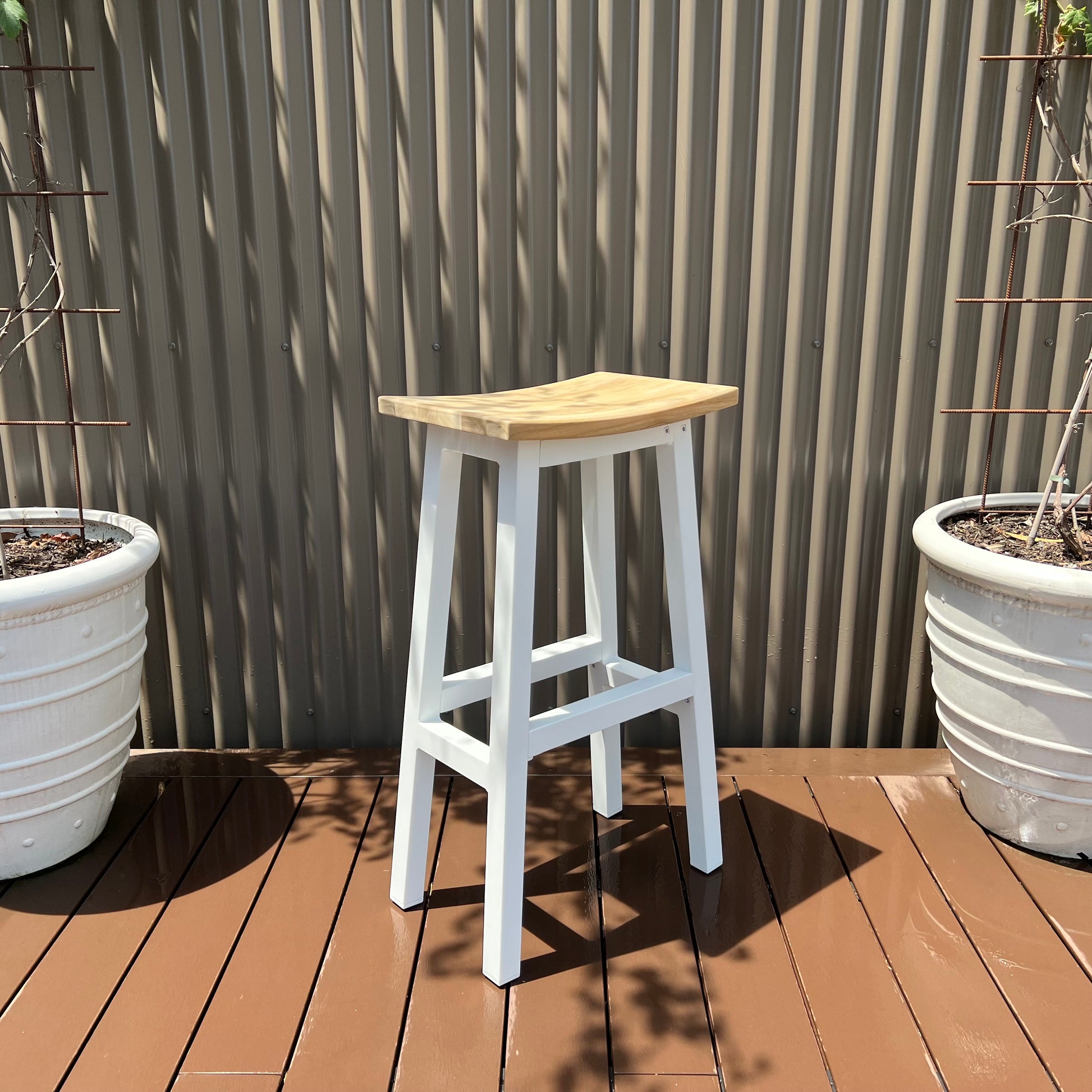 Sense Bar Stool - Shell