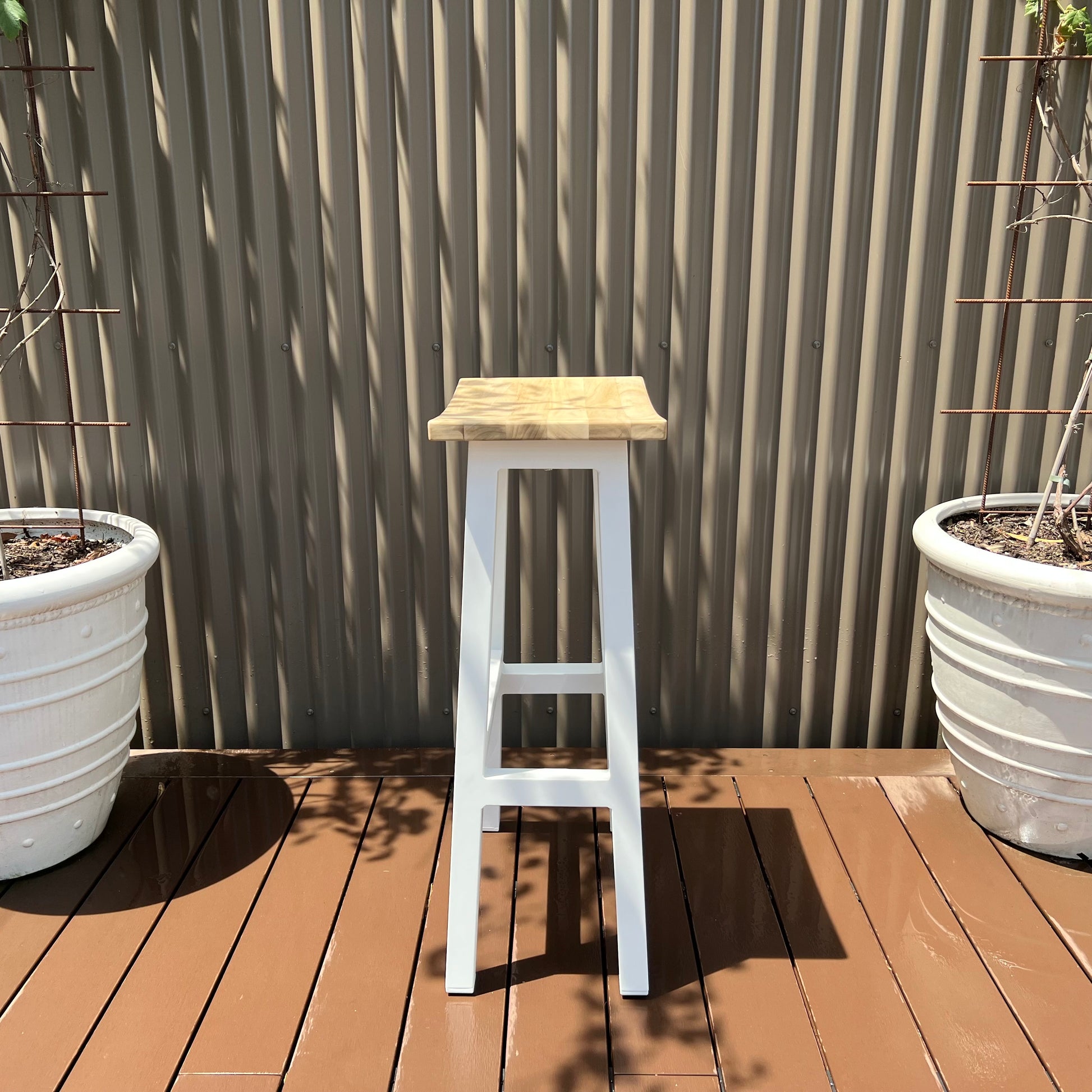 Sense Bar Stool - Shell