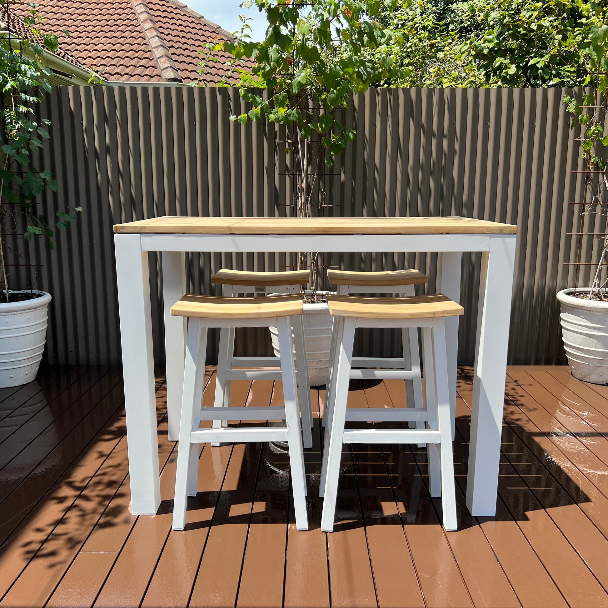 Sense Bar Stool - Shell