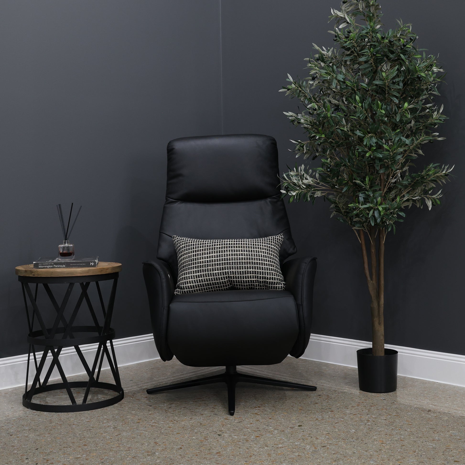 Scandi Electric Recliner - Black
