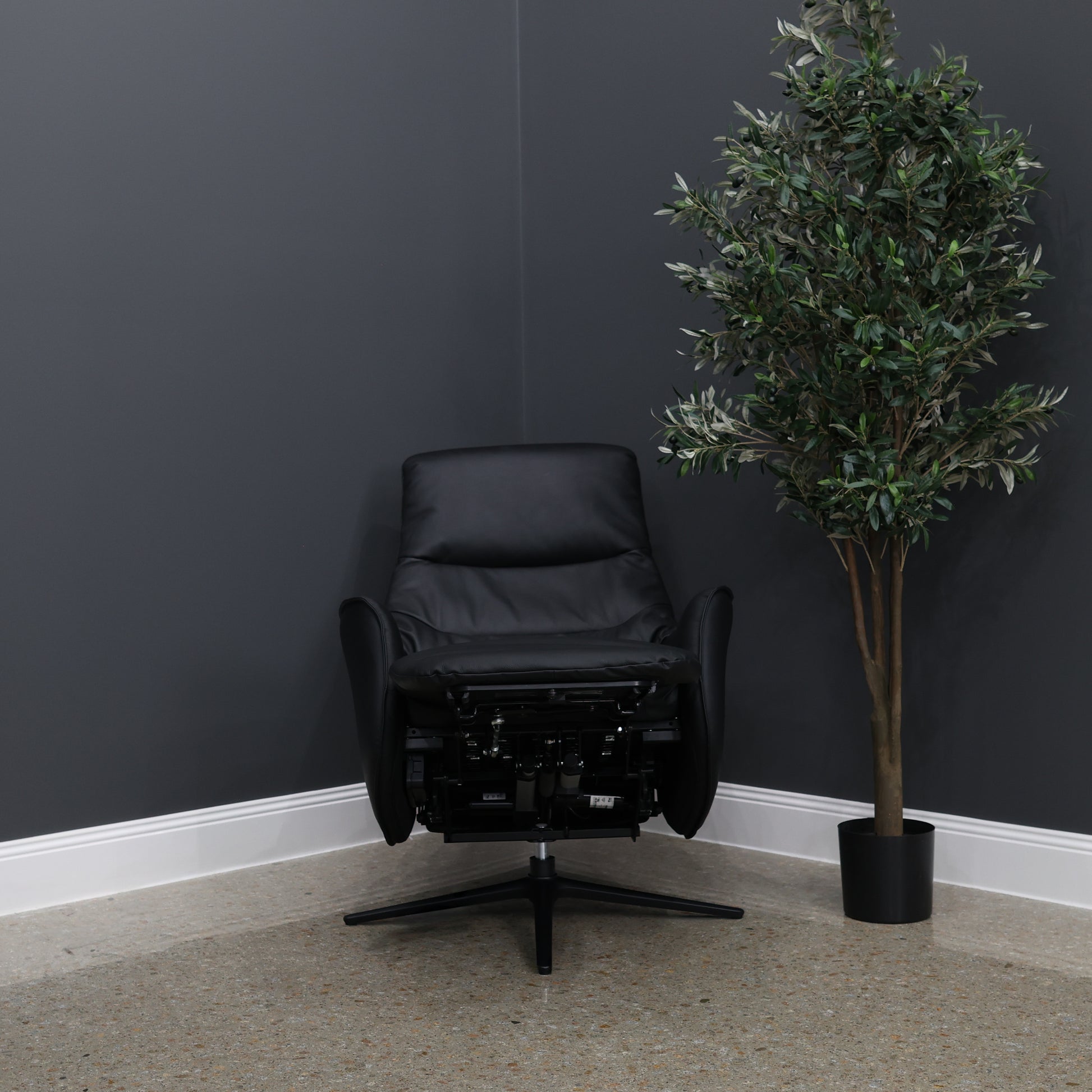 Scandi Electric Recliner - Black
