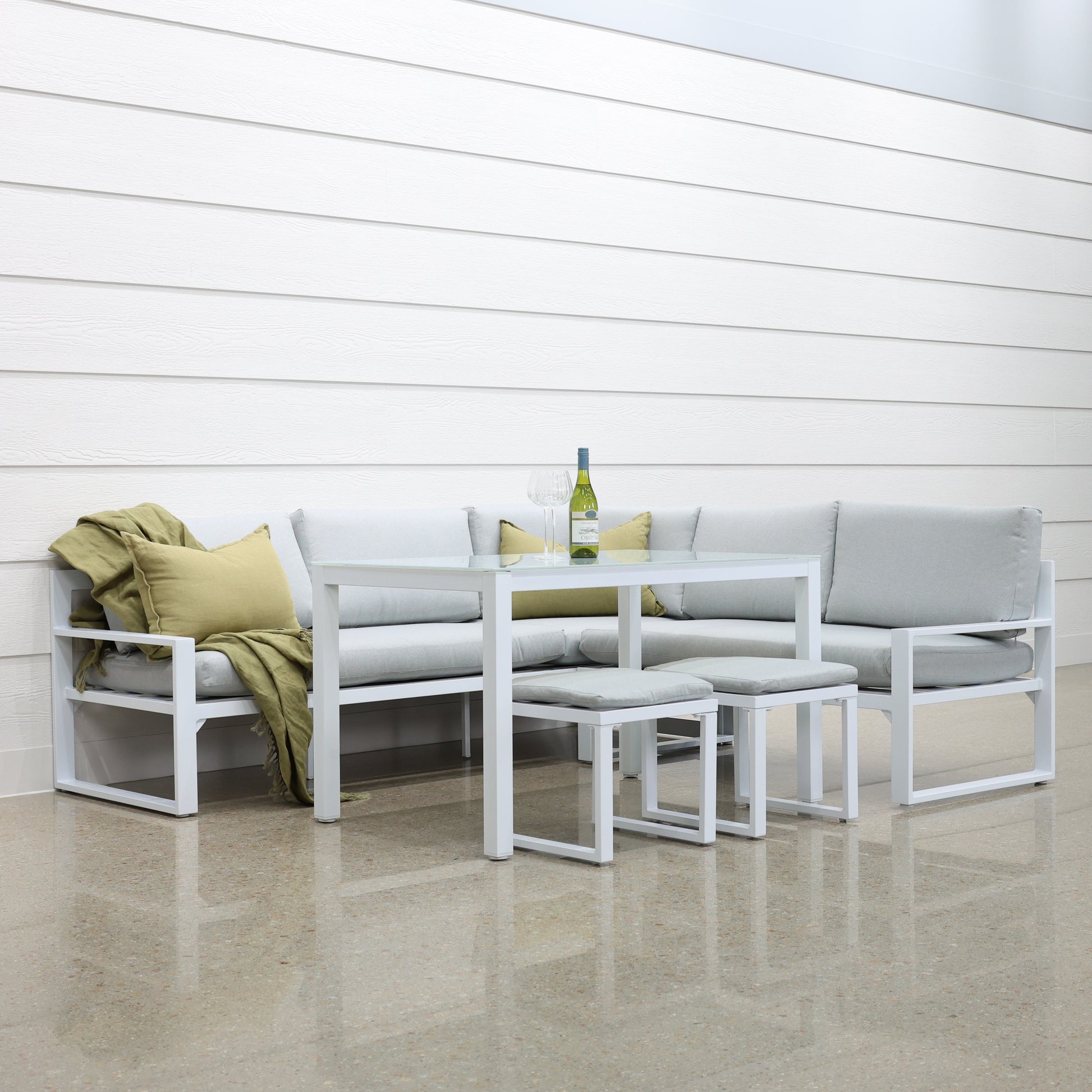Patmos Outdoor Setting - White