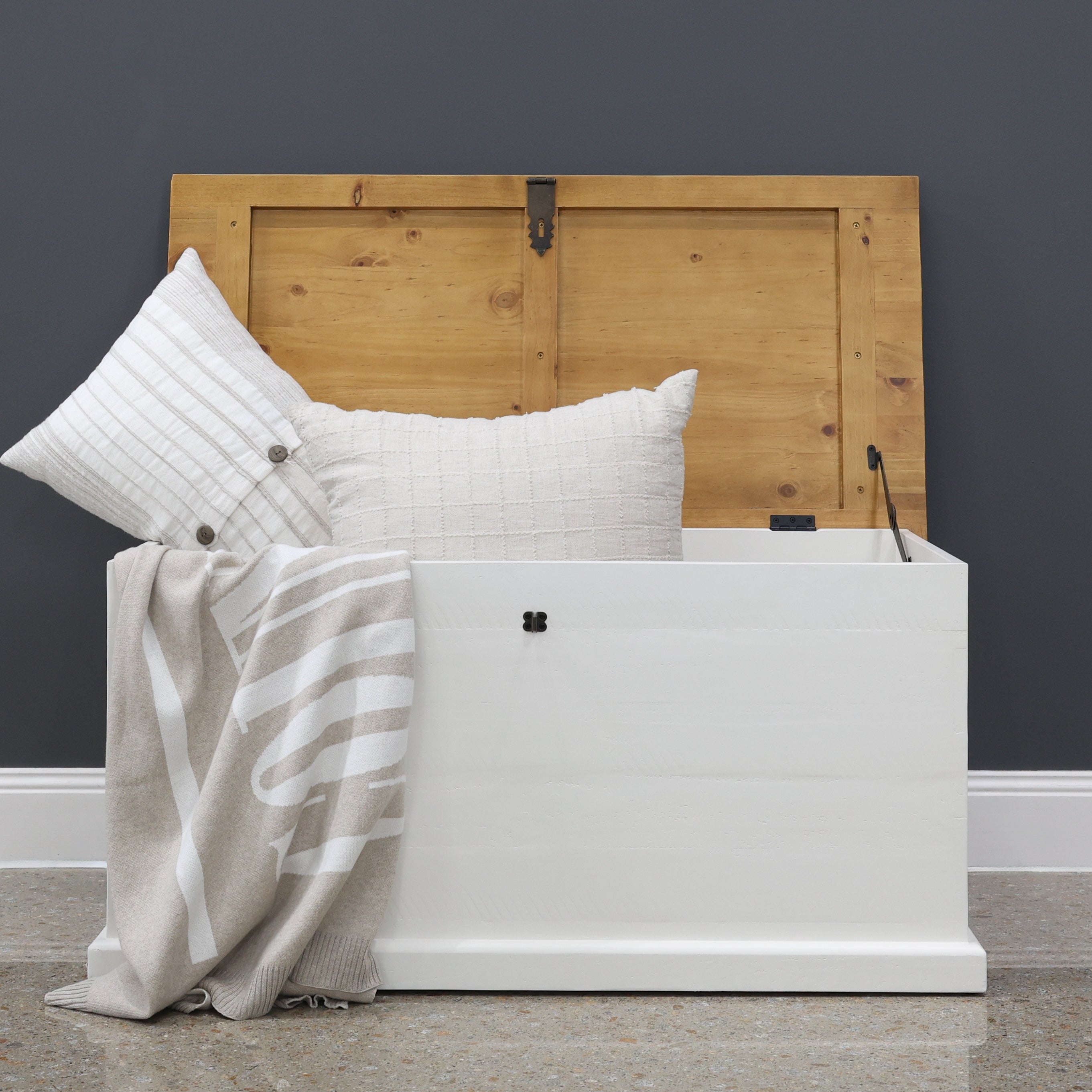 Springhurst Blanket Box - Two Tone