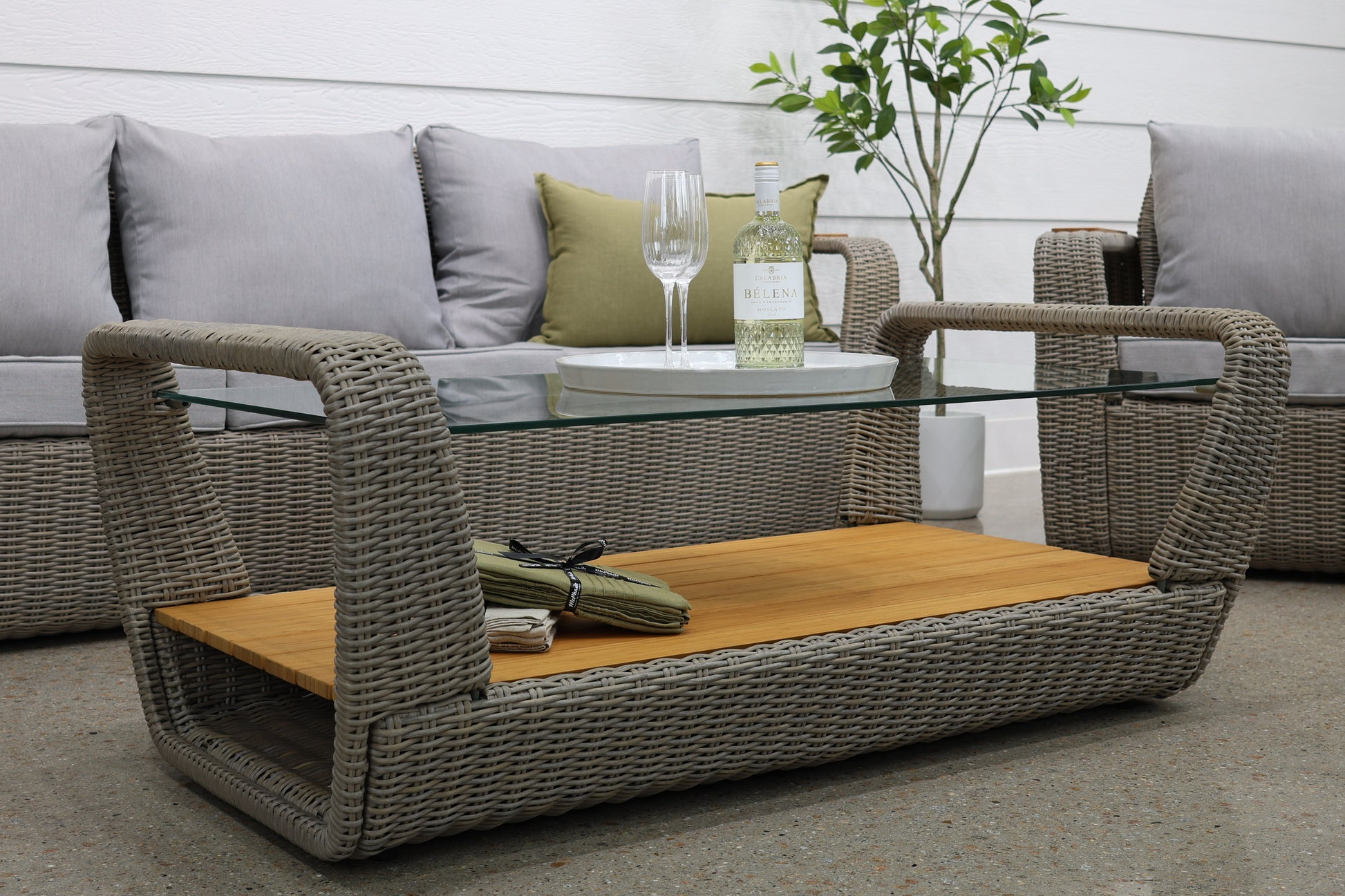 Rose Bay 4 Piece Lounge Set