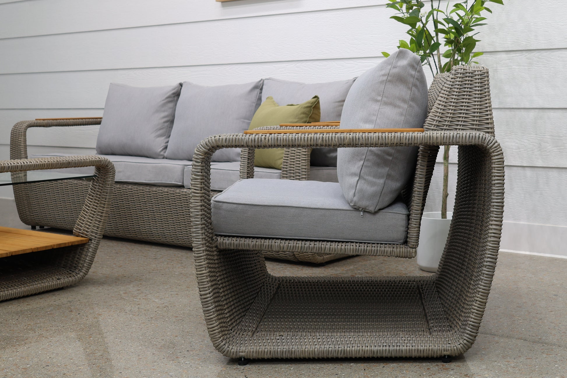 Rose Bay 4 Piece Lounge Set