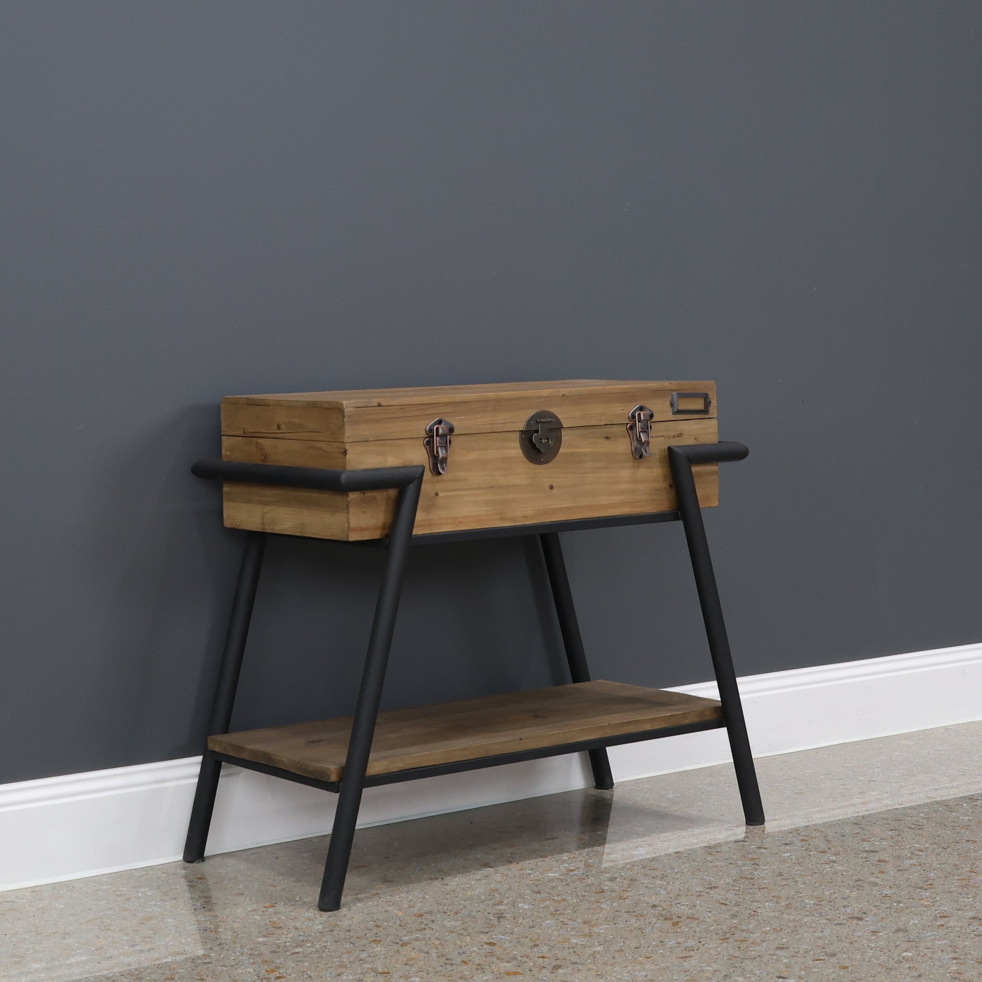 Henry Suitcase Chest