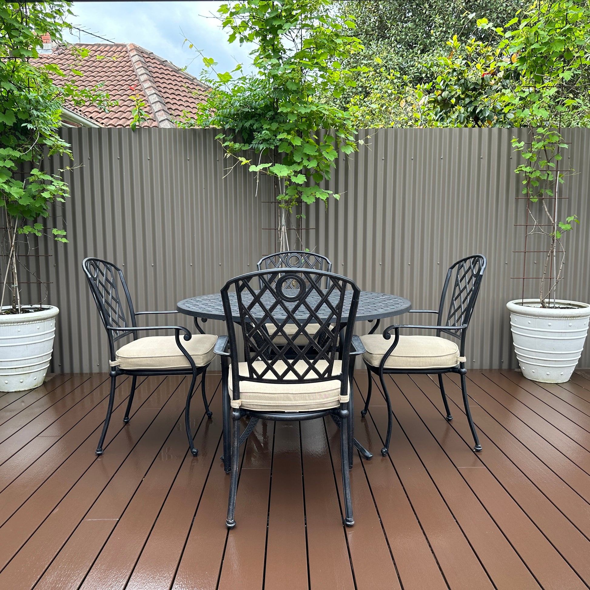 Portarlington 122cm Round Table - Bronze