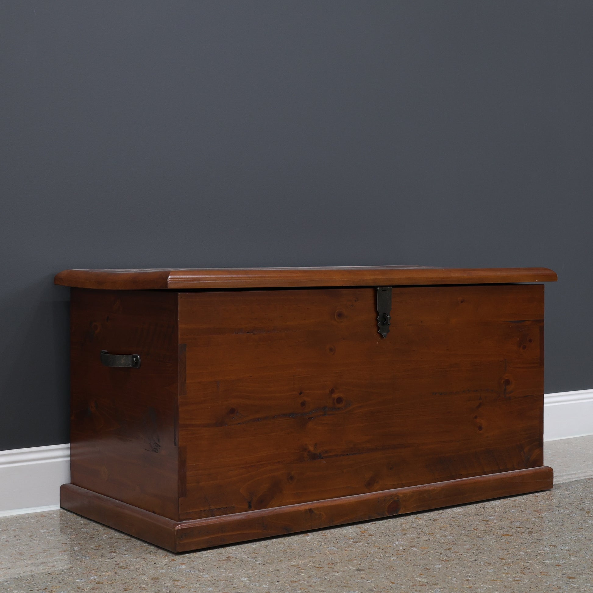 Springhurst Blanket Box