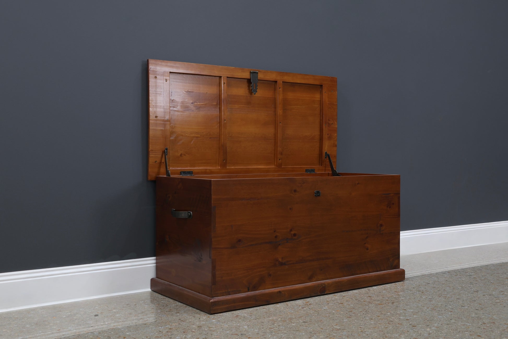 Springhurst Blanket Box