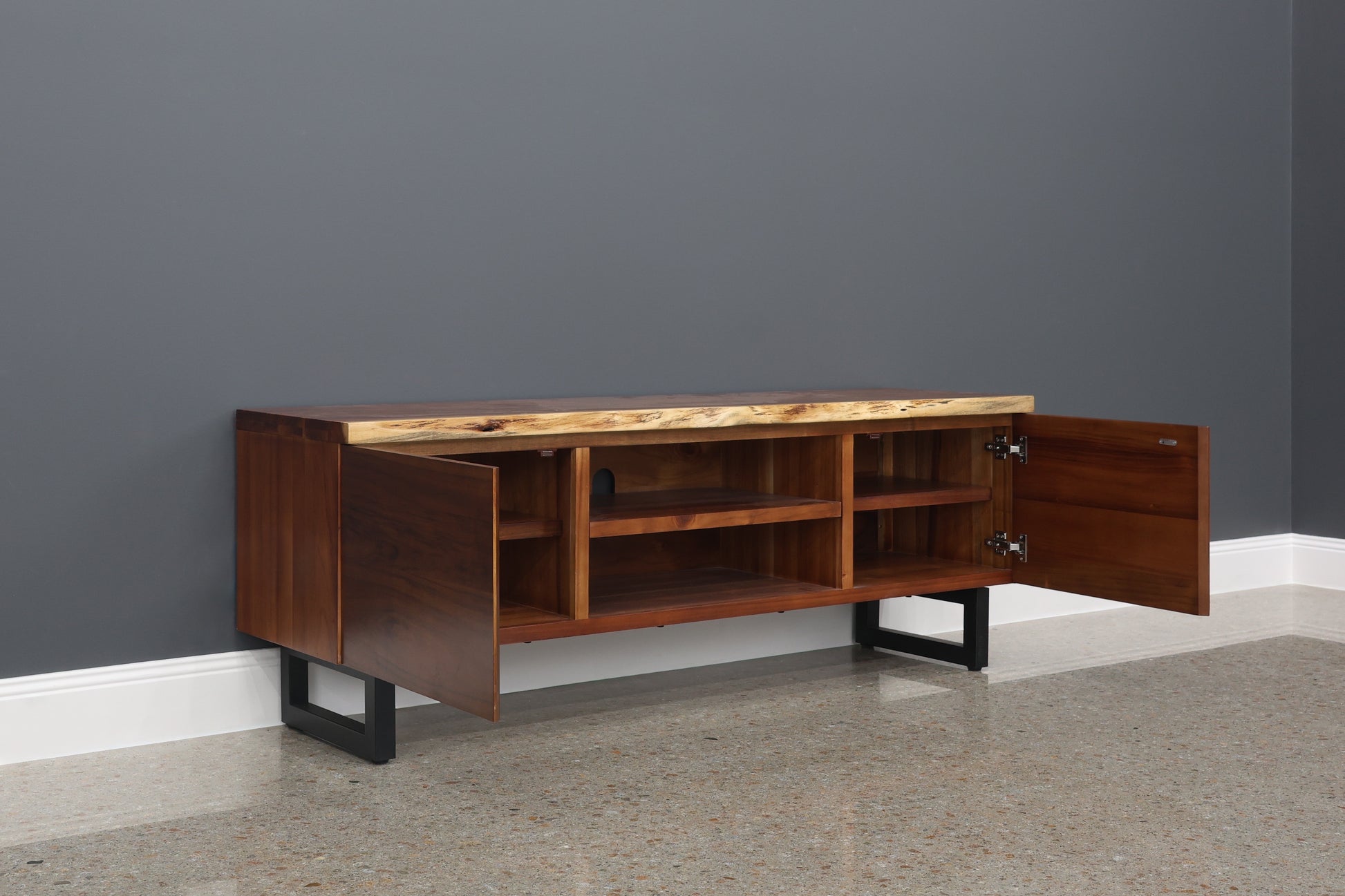 Dark Valley TV Unit - Medium 170cm L