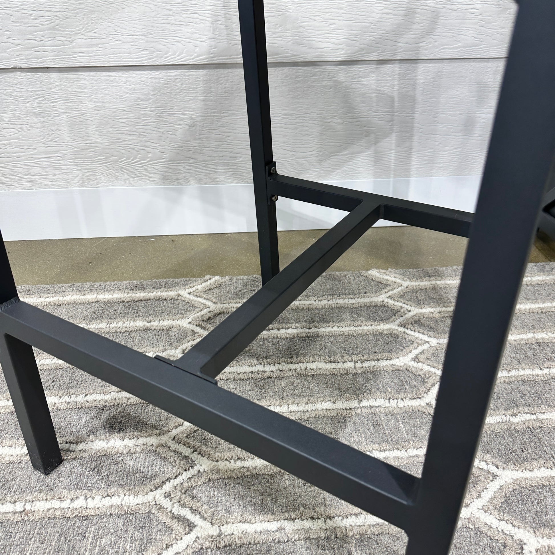 Sorrento Bar Chair w/ Arms - Black