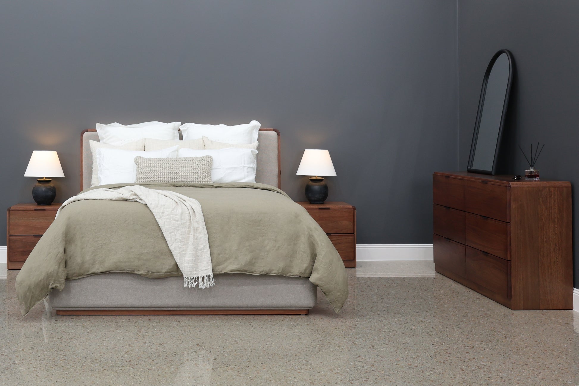 Rostrevor Gas Lift Bed