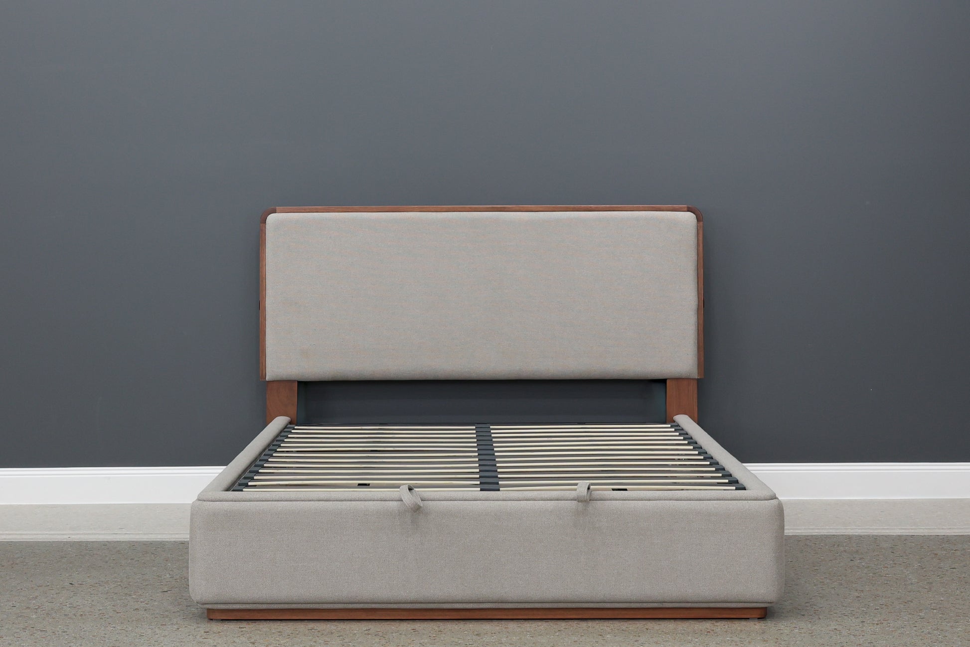 Rostrevor Gas Lift Bed