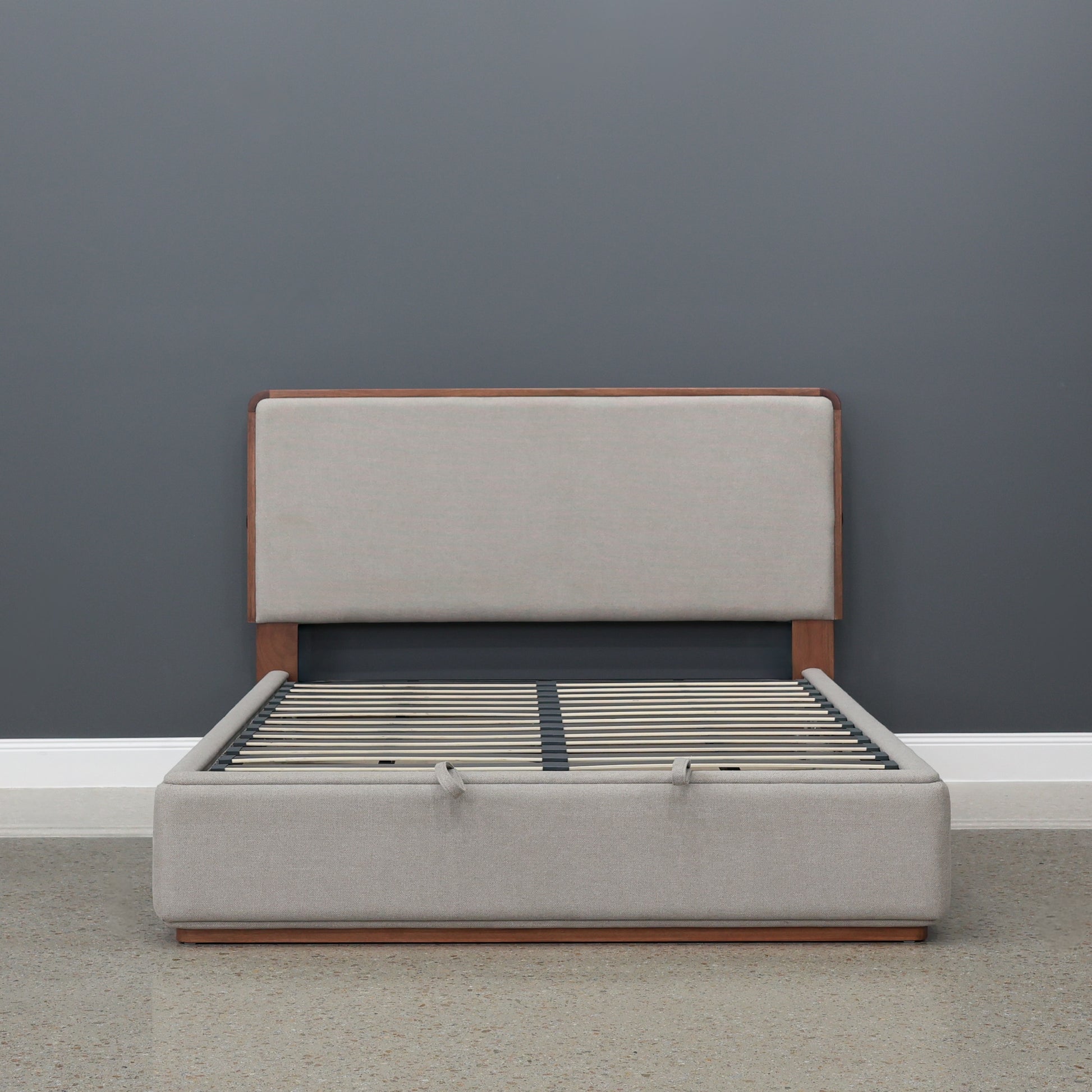 Rostrevor Gas Lift Bed