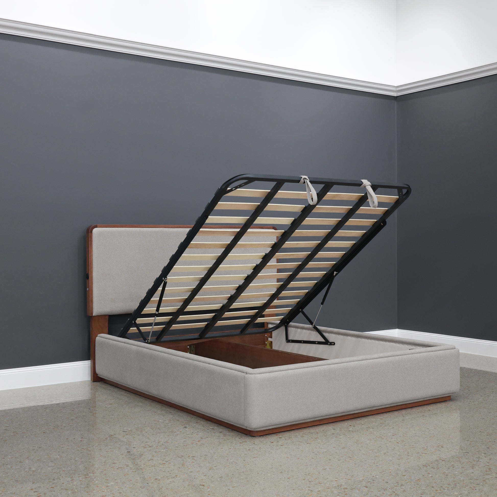 Rostrevor Gas Lift Bed