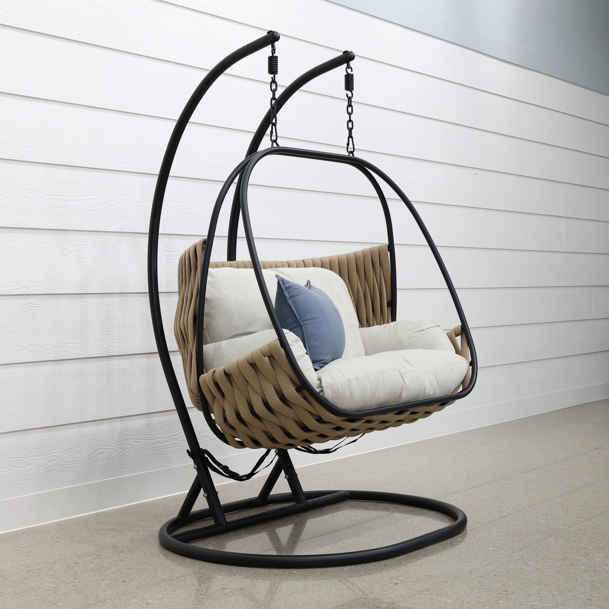 Double Lily Egg Chair - Black