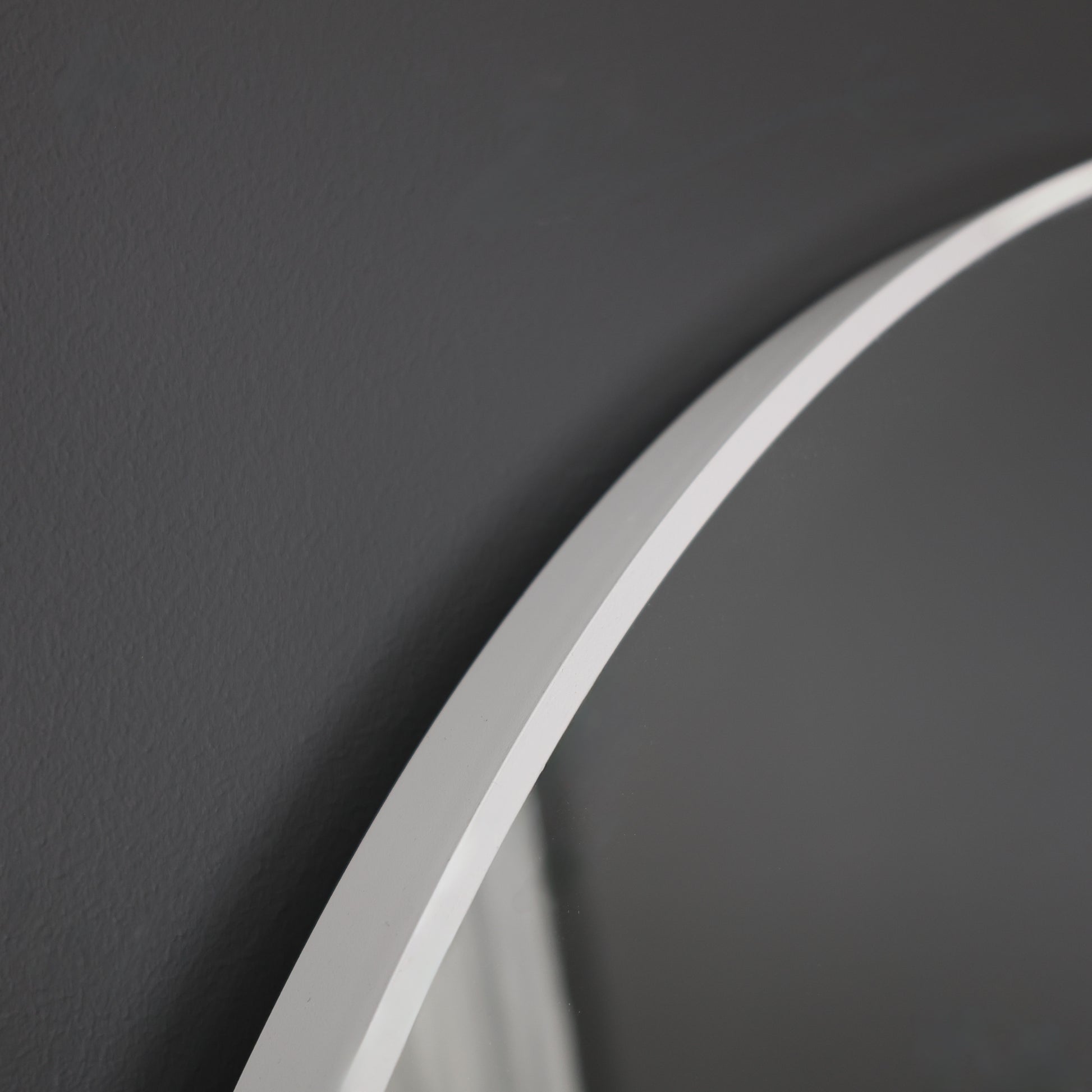 Albury Mirror Round - White