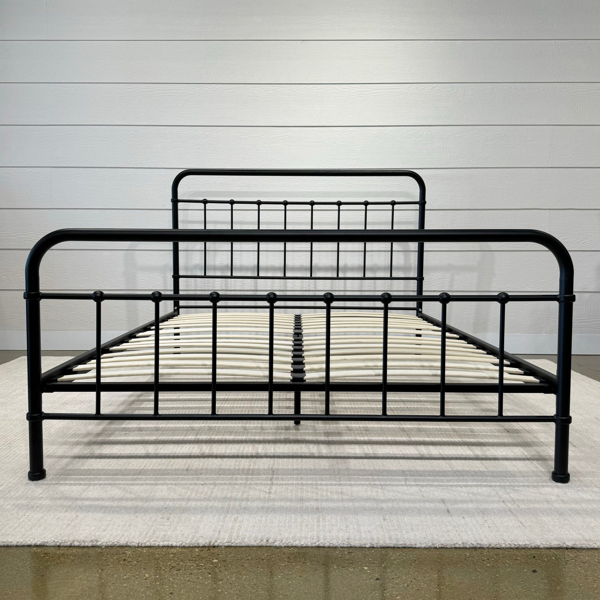 Emerald Bed - Black