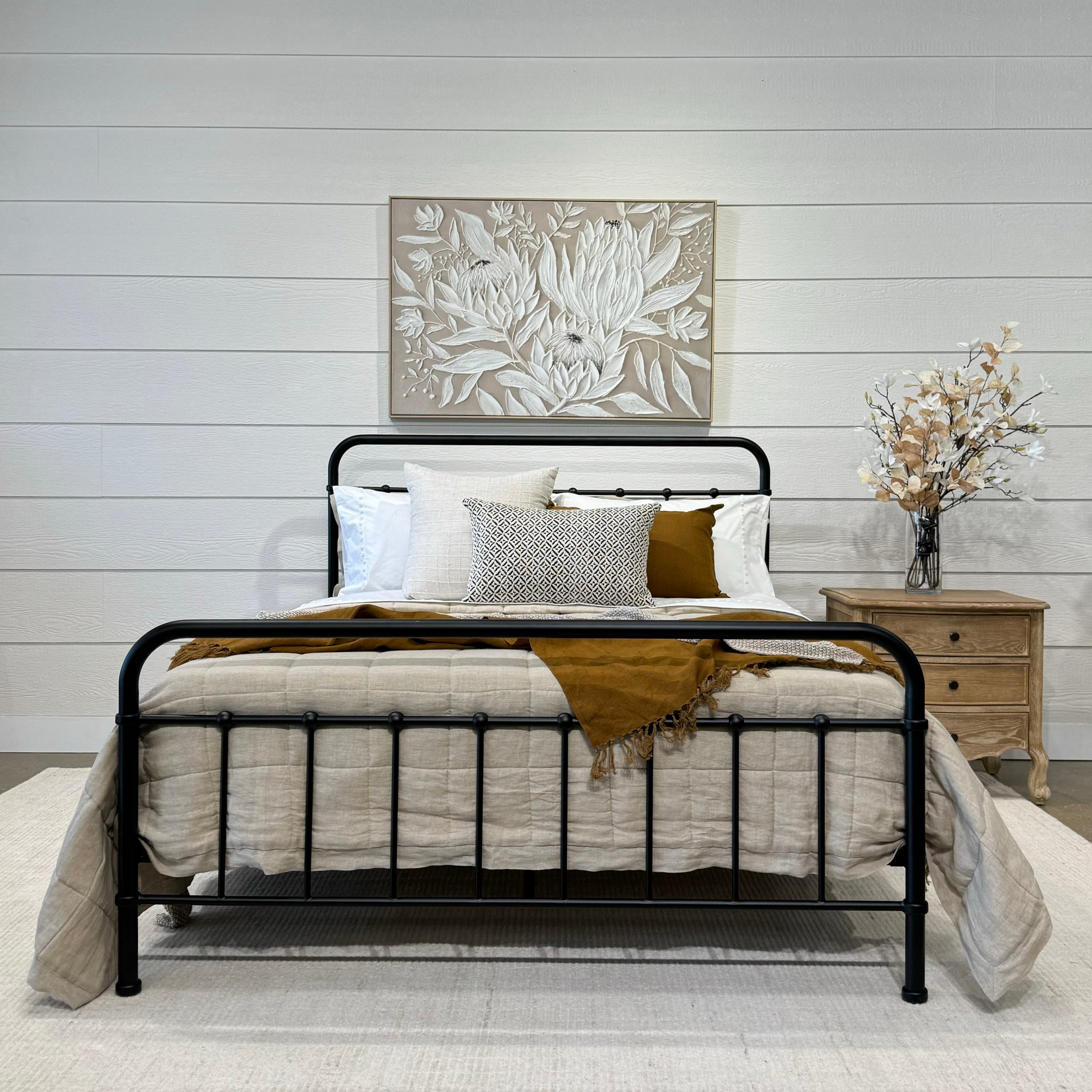 Emerald Bed - Black