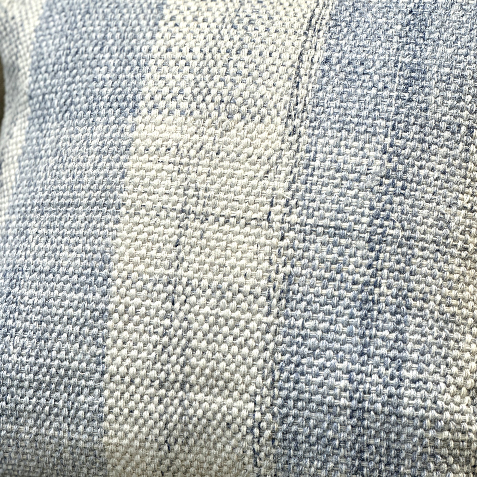 Alomar Cushion Square - Ivory/ Blue