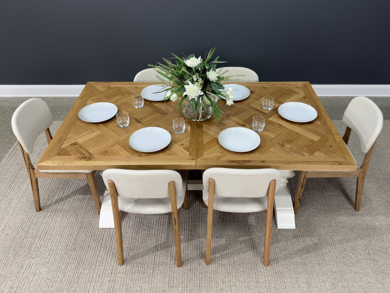 Hampton Extension Dining Table 191 - 241cm L