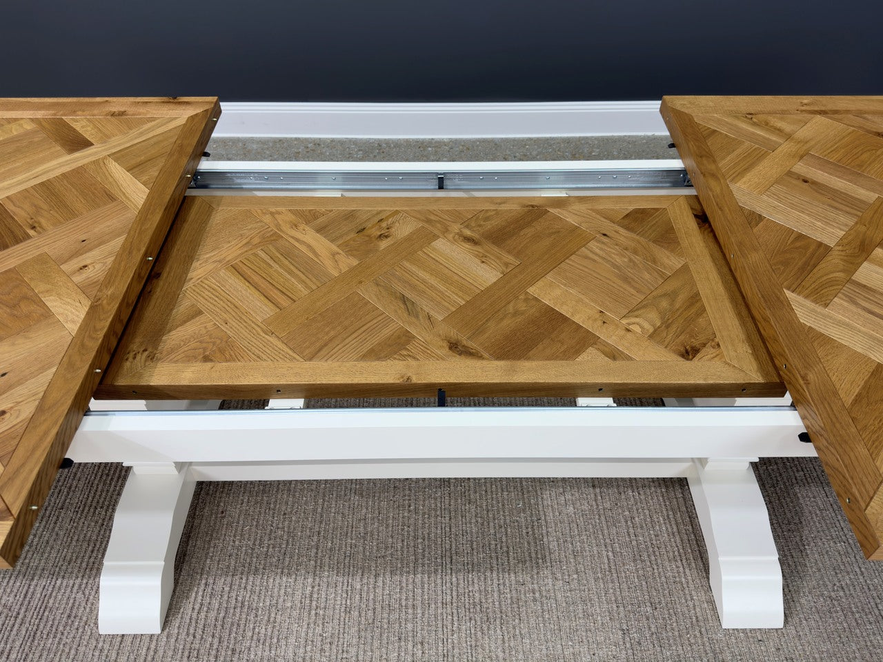 Hampton Extension Dining Table 191 - 241cm L