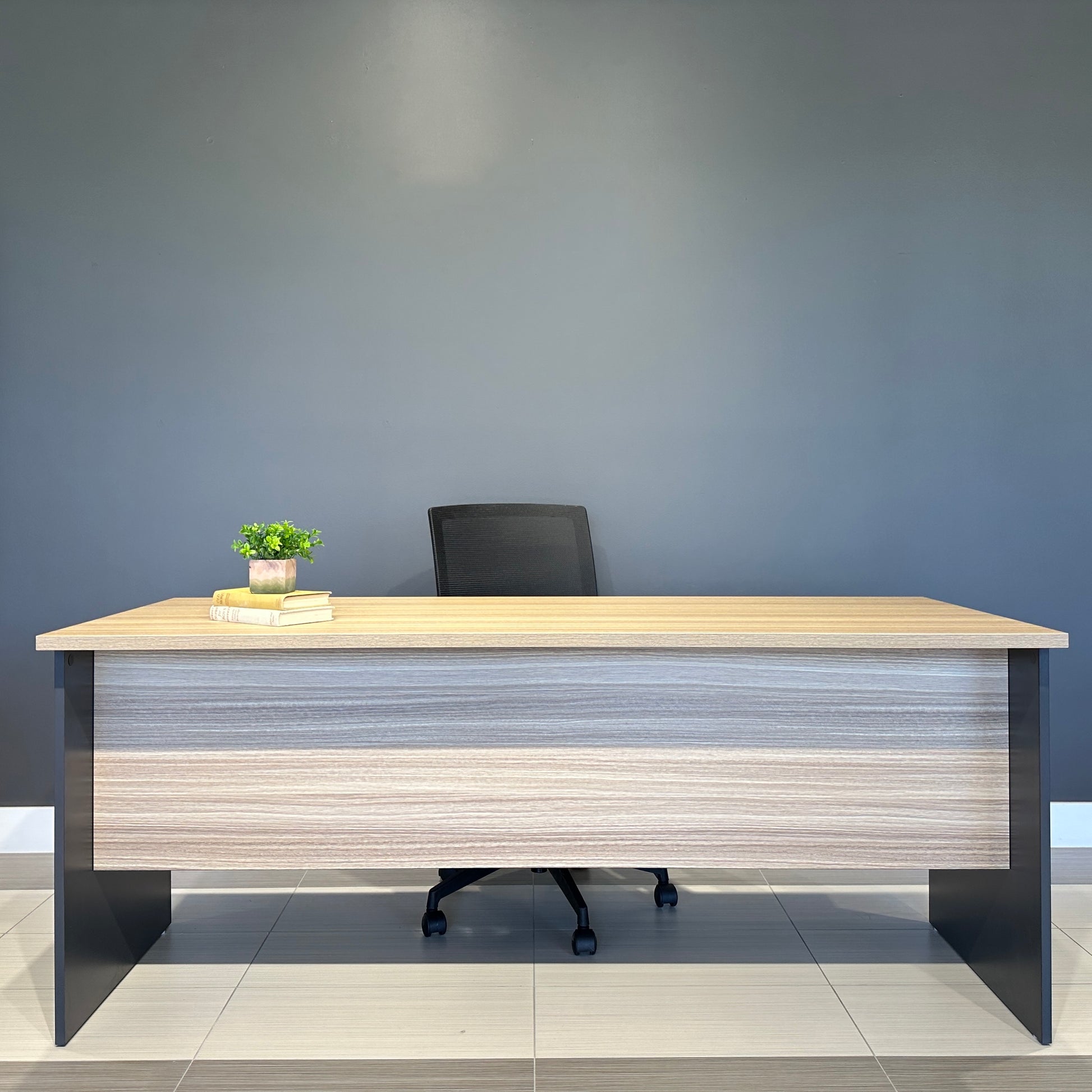 Performance 1800 Office Desk - Natural Oak/ Charcoal