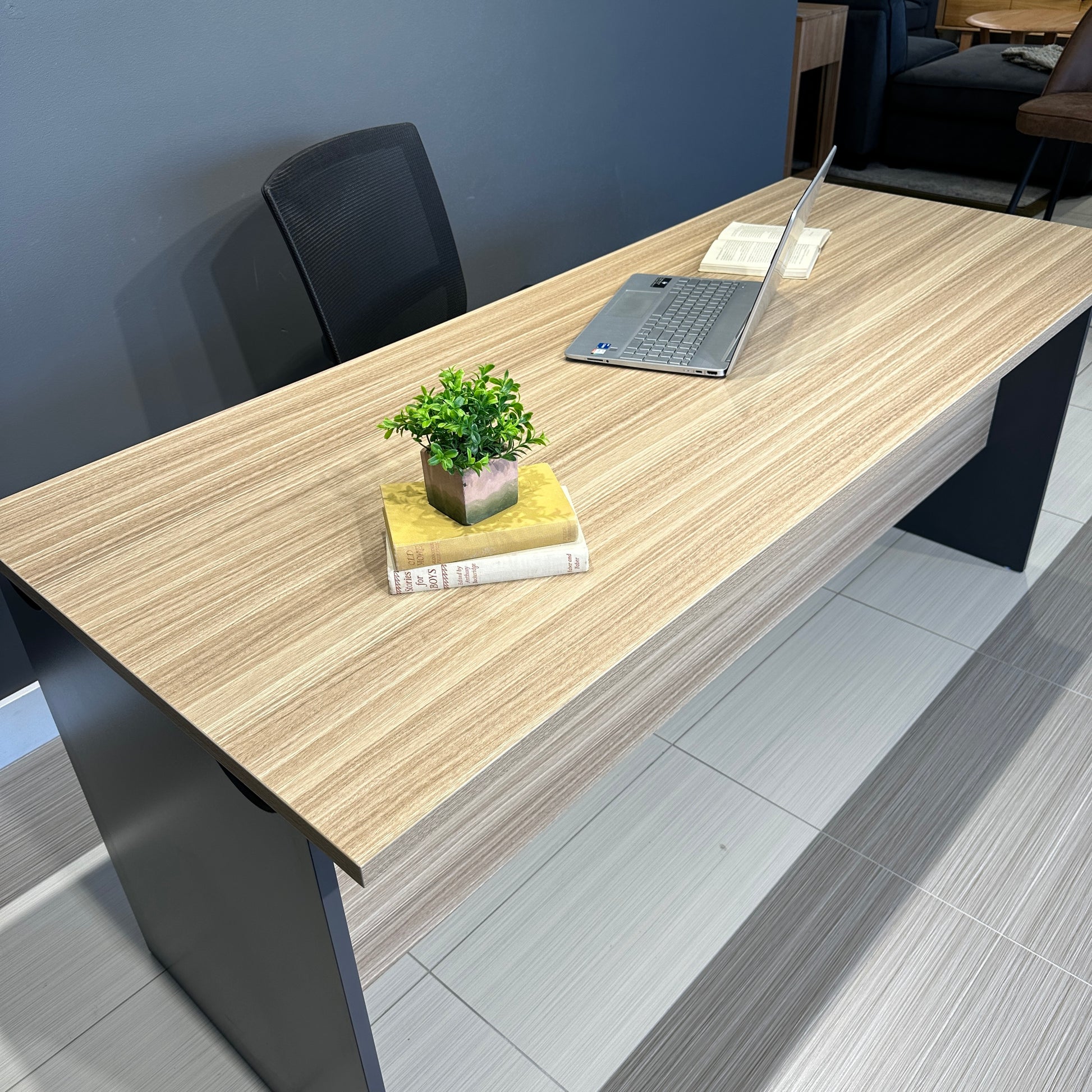 Performance 1800 Office Desk - Natural Oak/ Charcoal