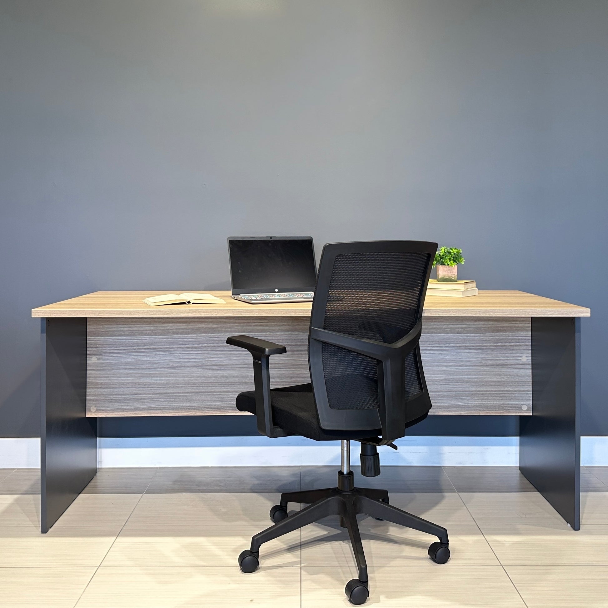 Performance 1800 Office Desk - Natural Oak/ Charcoal