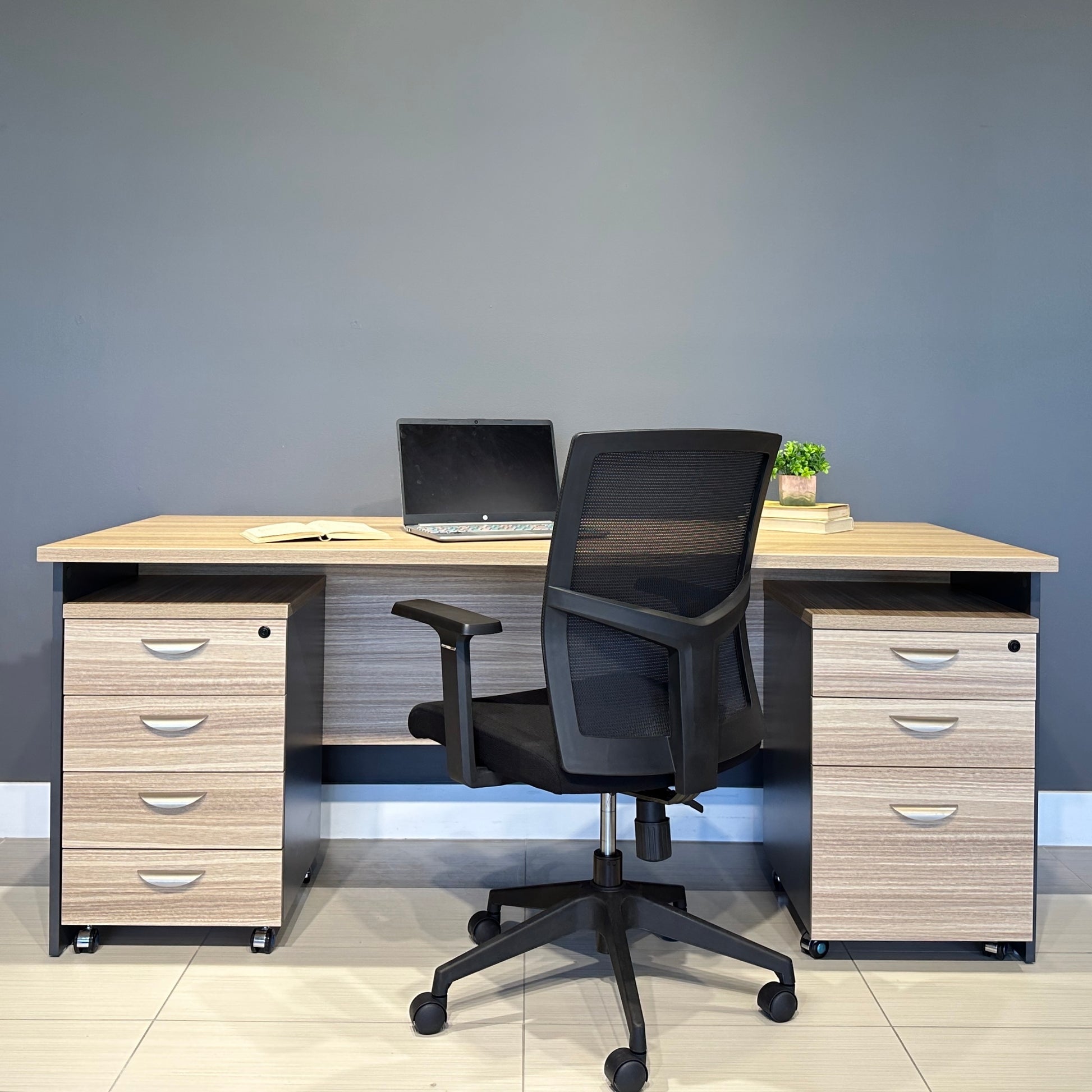 Performance 1800 Office Desk - Natural Oak/ Charcoal