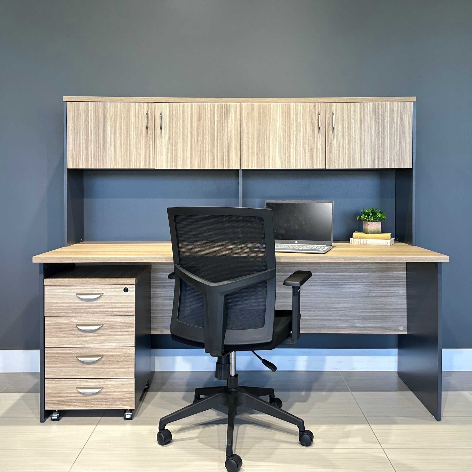 Performance 1800 Office Desk & Hutch - Natural Oak/ Charcoal