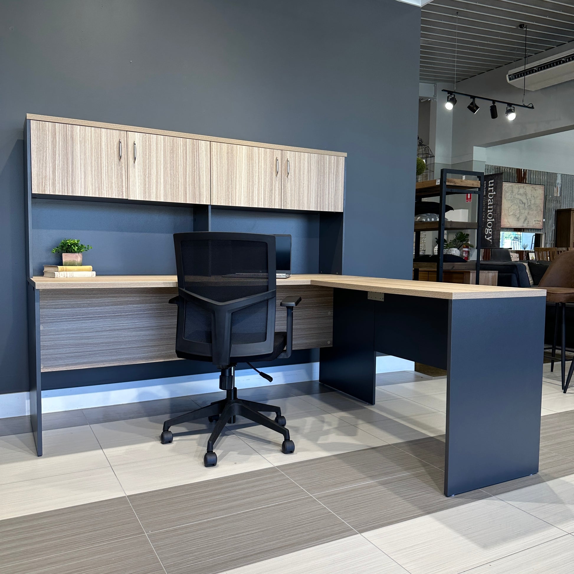 Performance Open Return Right - Natural Oak/ Charcoal