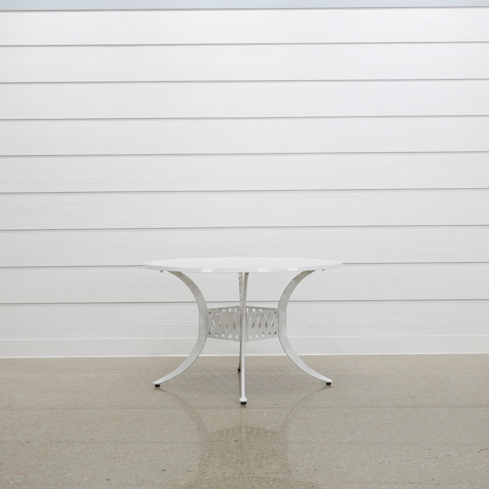 New Portarlington 122cm Round Table- White