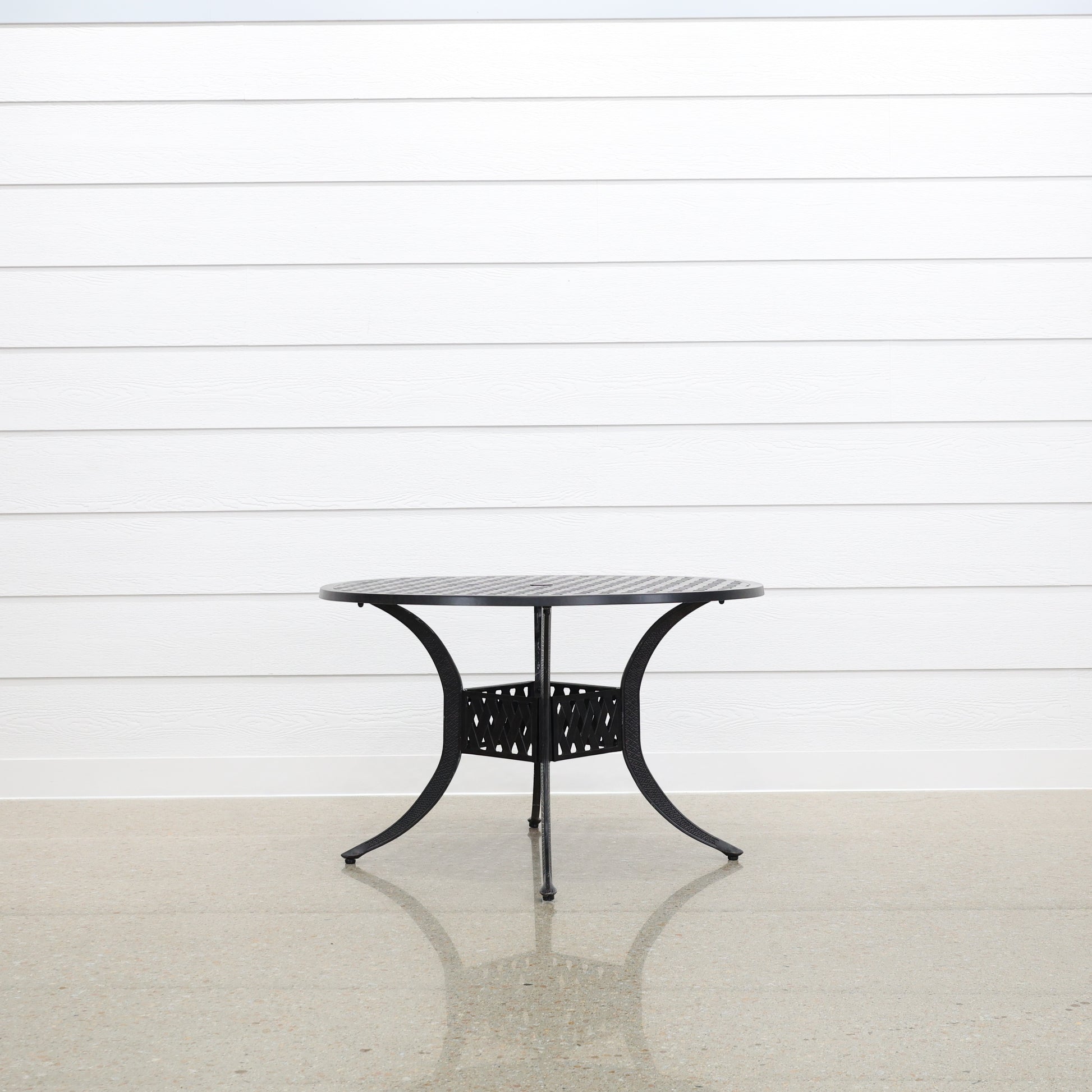 New Portarlington 122cm Round Table - Bronze