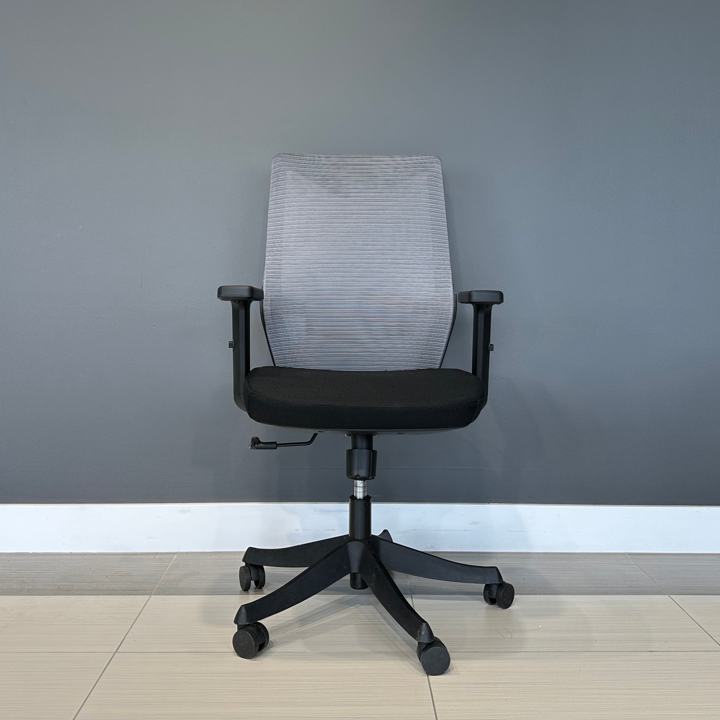 Executive Office Chair - Light Grey/ Black