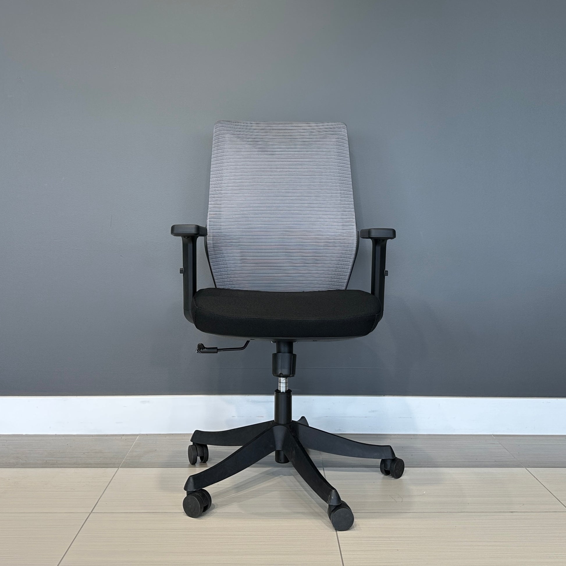 Executive Office Chair - Light Grey/ Black