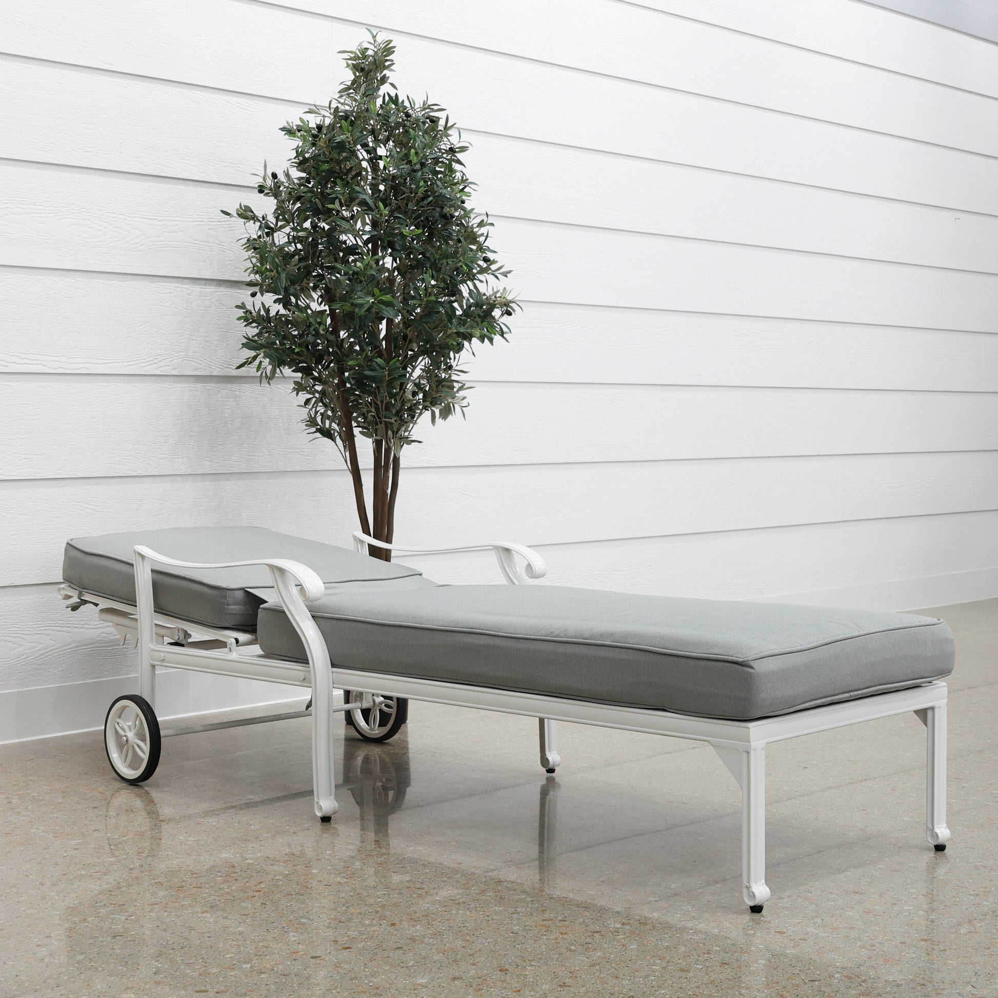 New Portarlington Sun Lounge - White