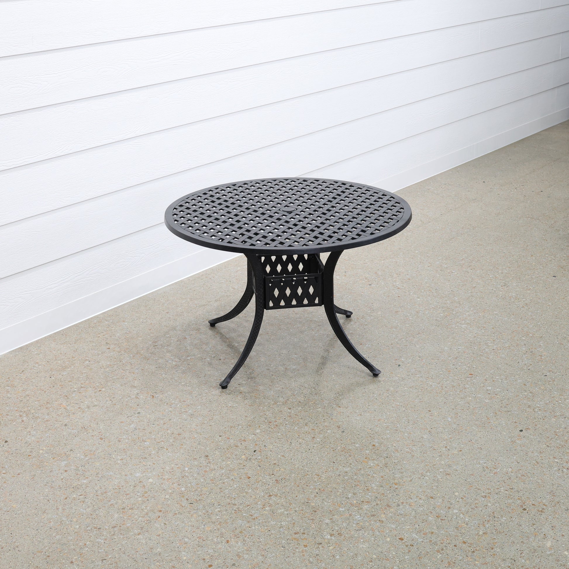 New Portarlington 122cm Round Table - Bronze