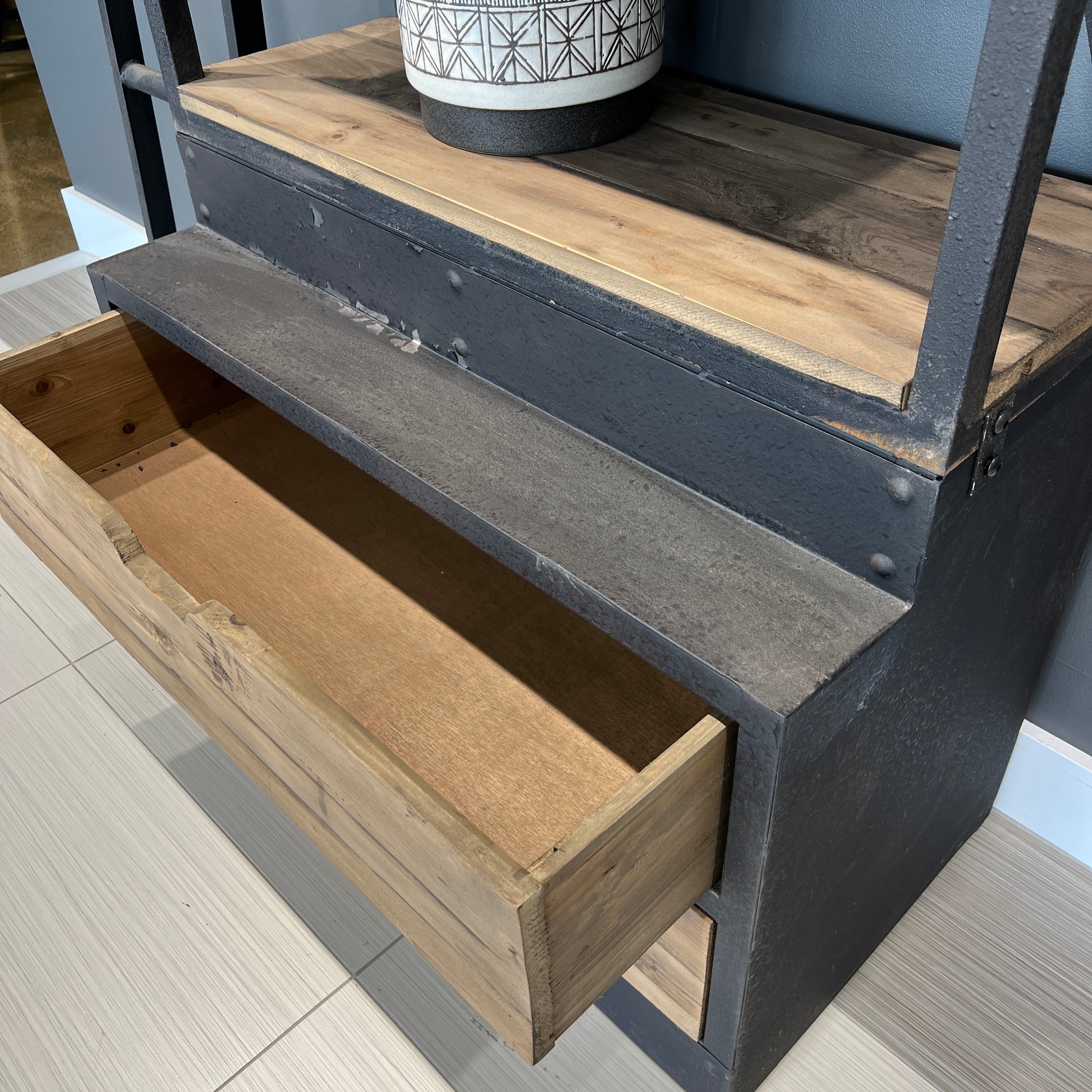 Oxley Bookcase w/ Ladder - Small