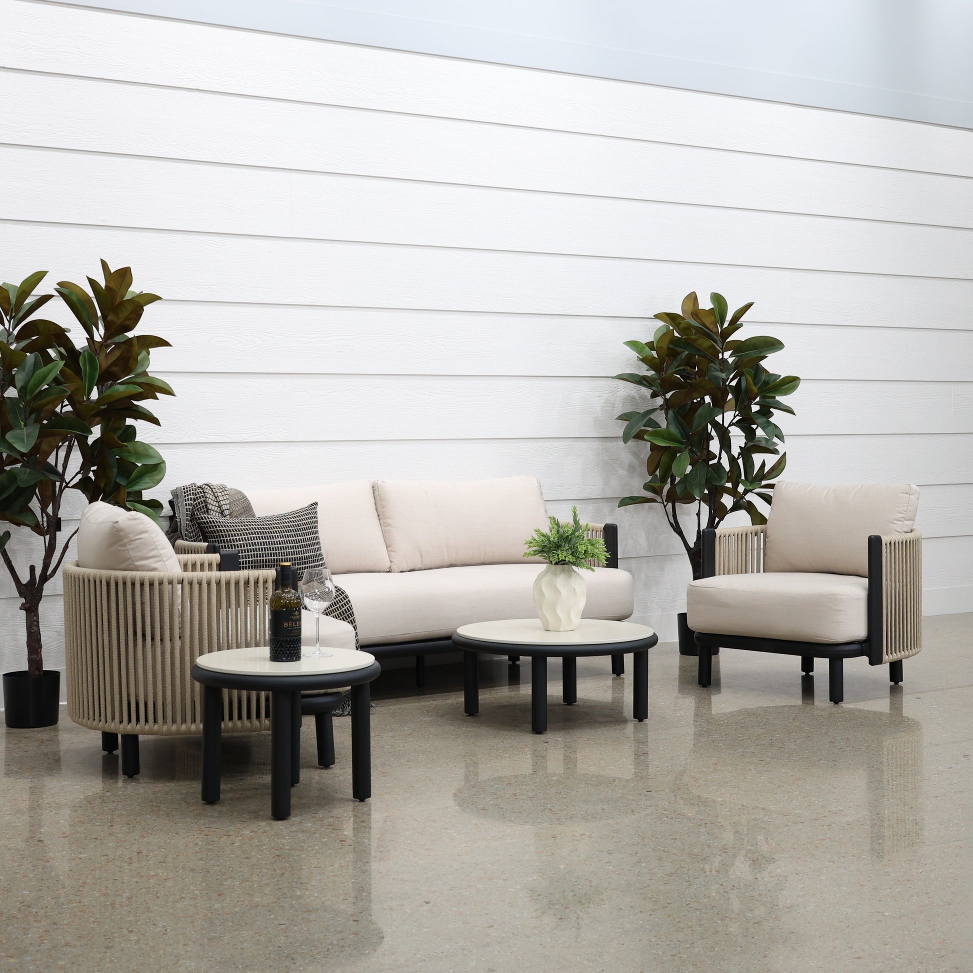 Harbour Outdoor Lounge